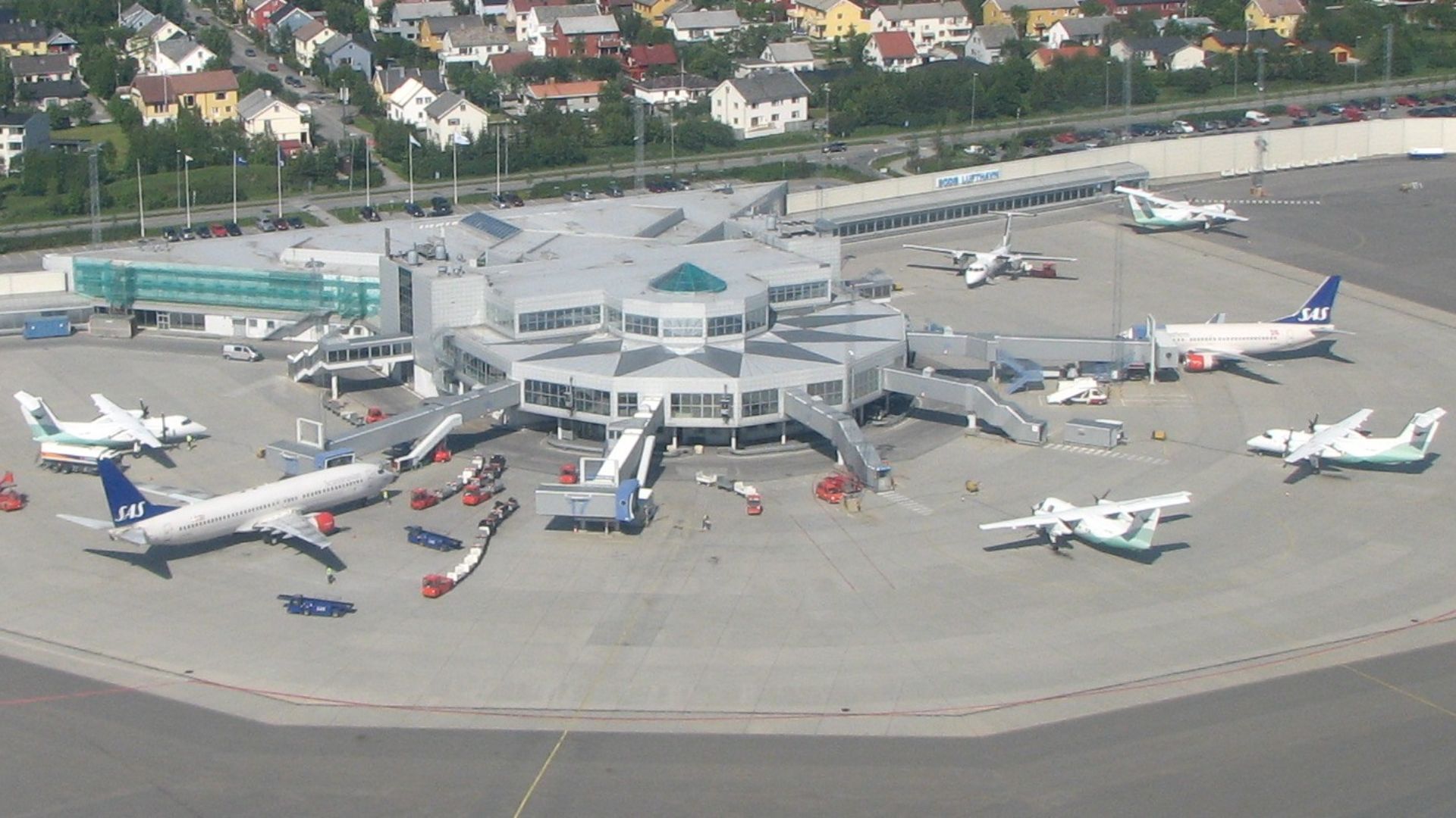 File:Bodø lufthavn.jpg