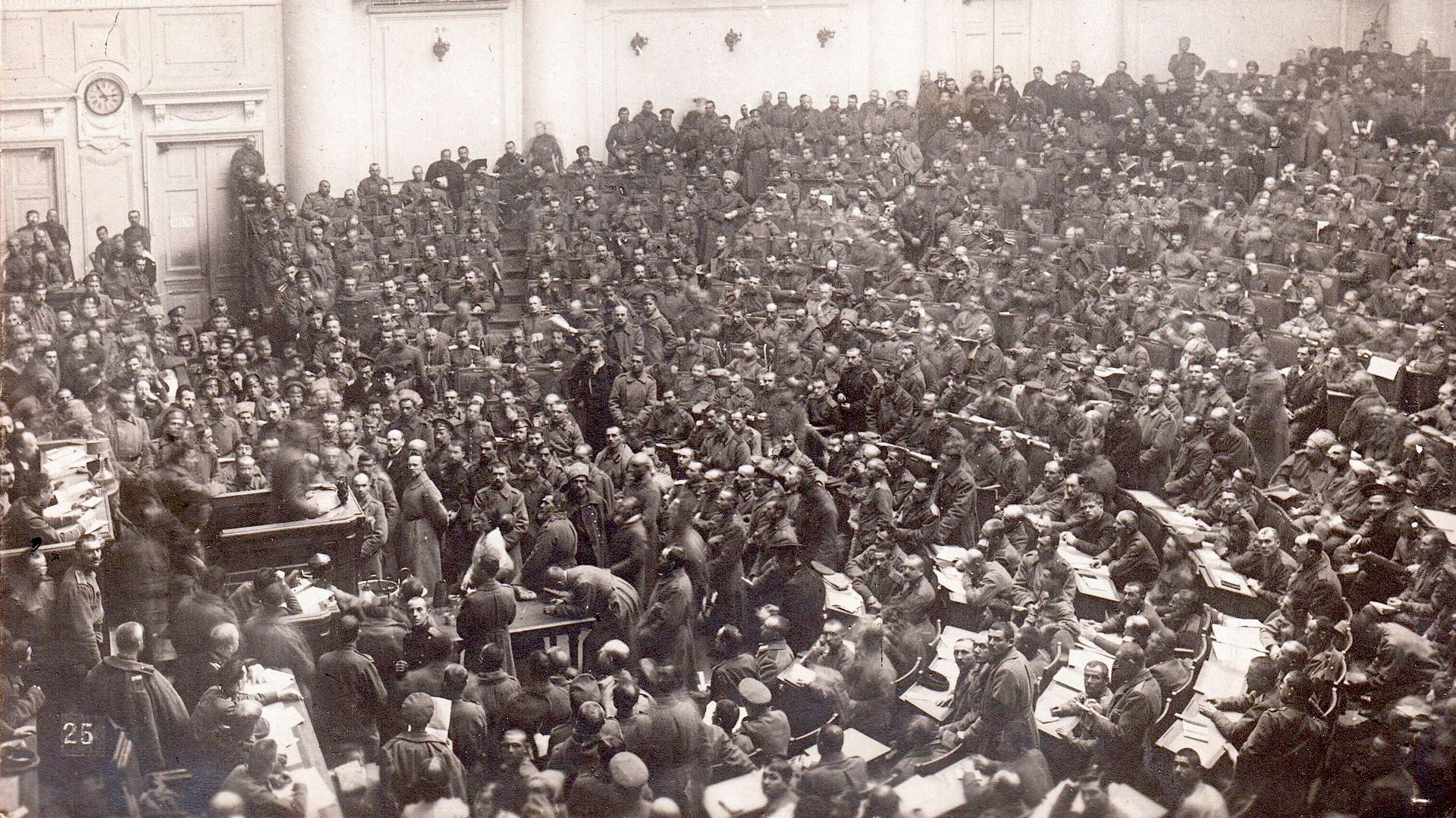 File:1917petrogradsoviet assembly.jpg
