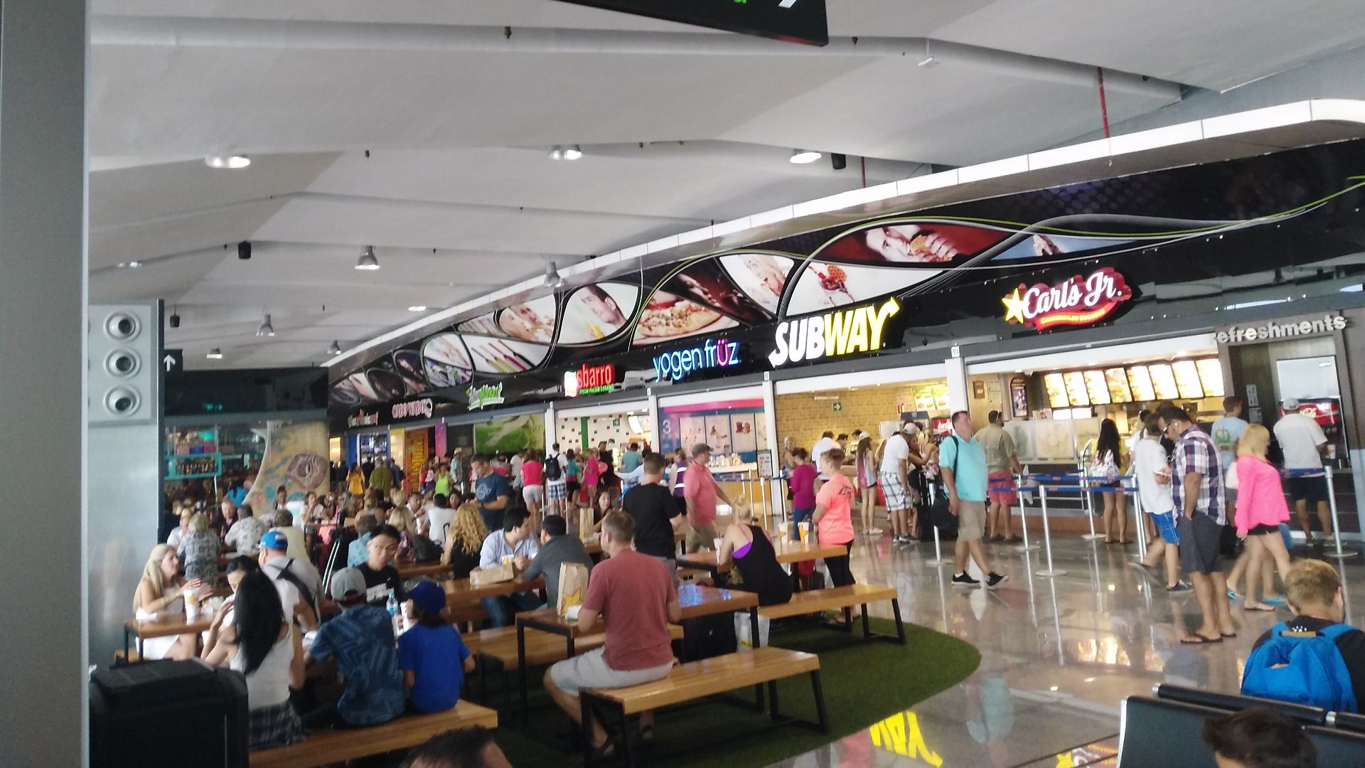 File:Aeropuerto de Los Cabos 13.jpg