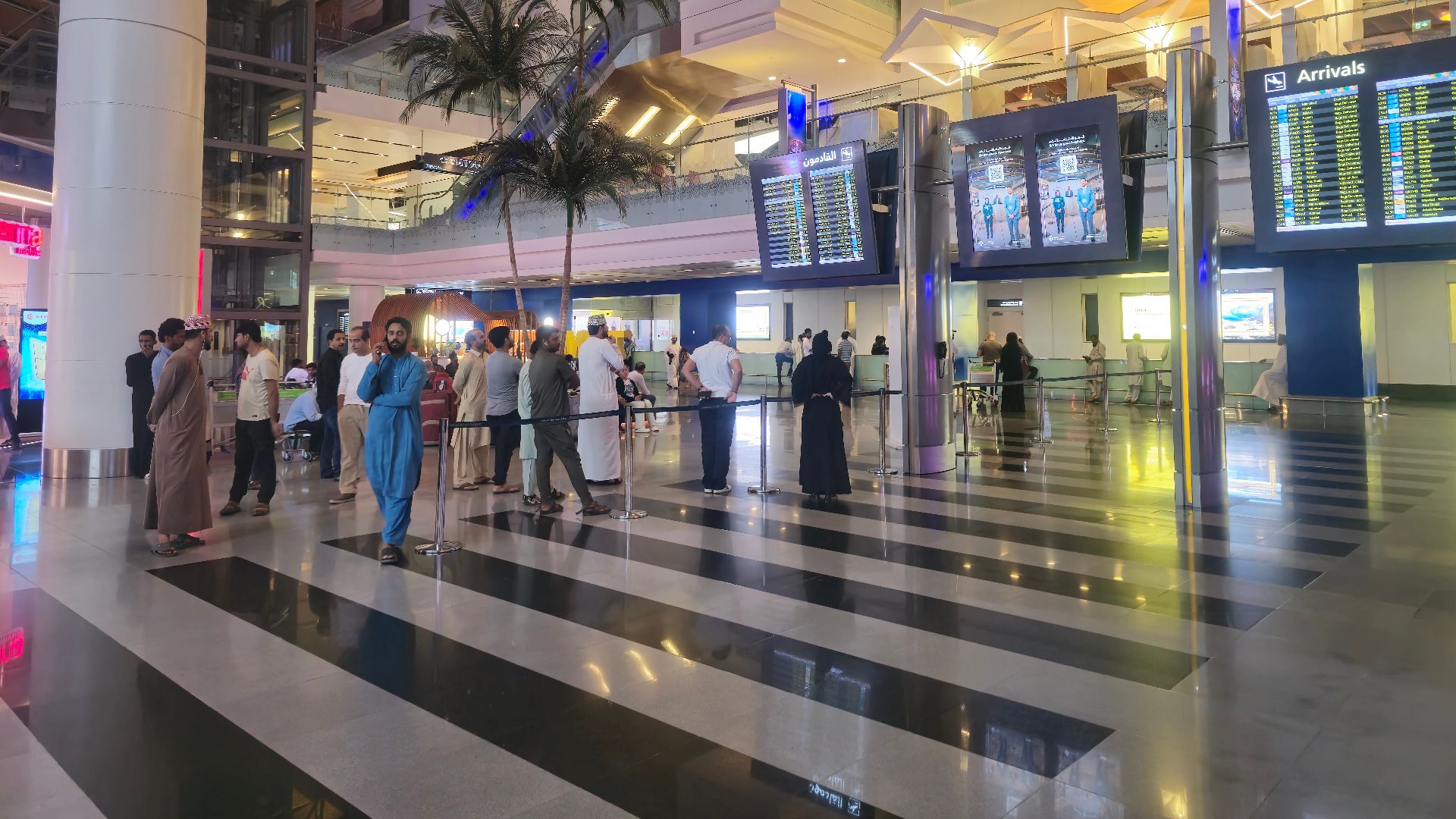 File:Muscat International Airport-Arrivals3.jpg