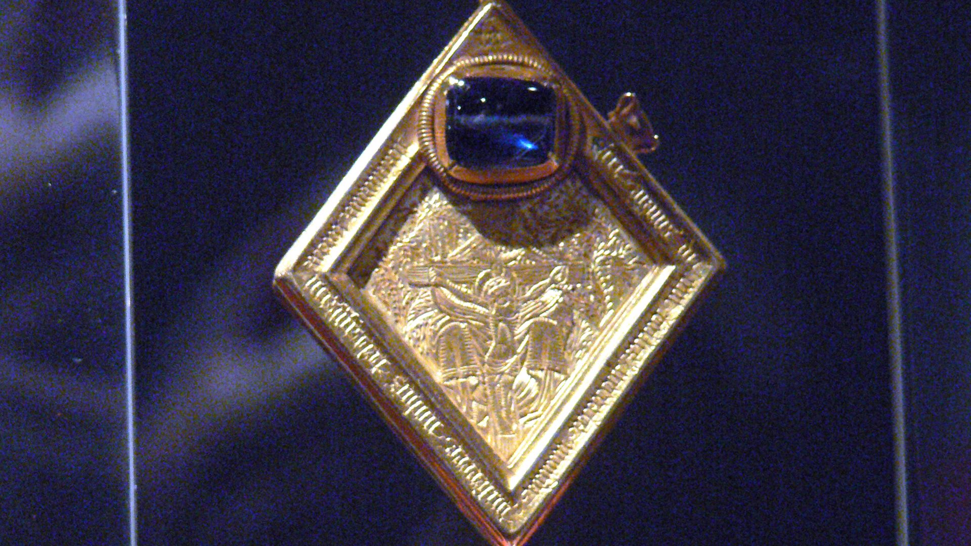 File:Middleham jewel 1.jpg