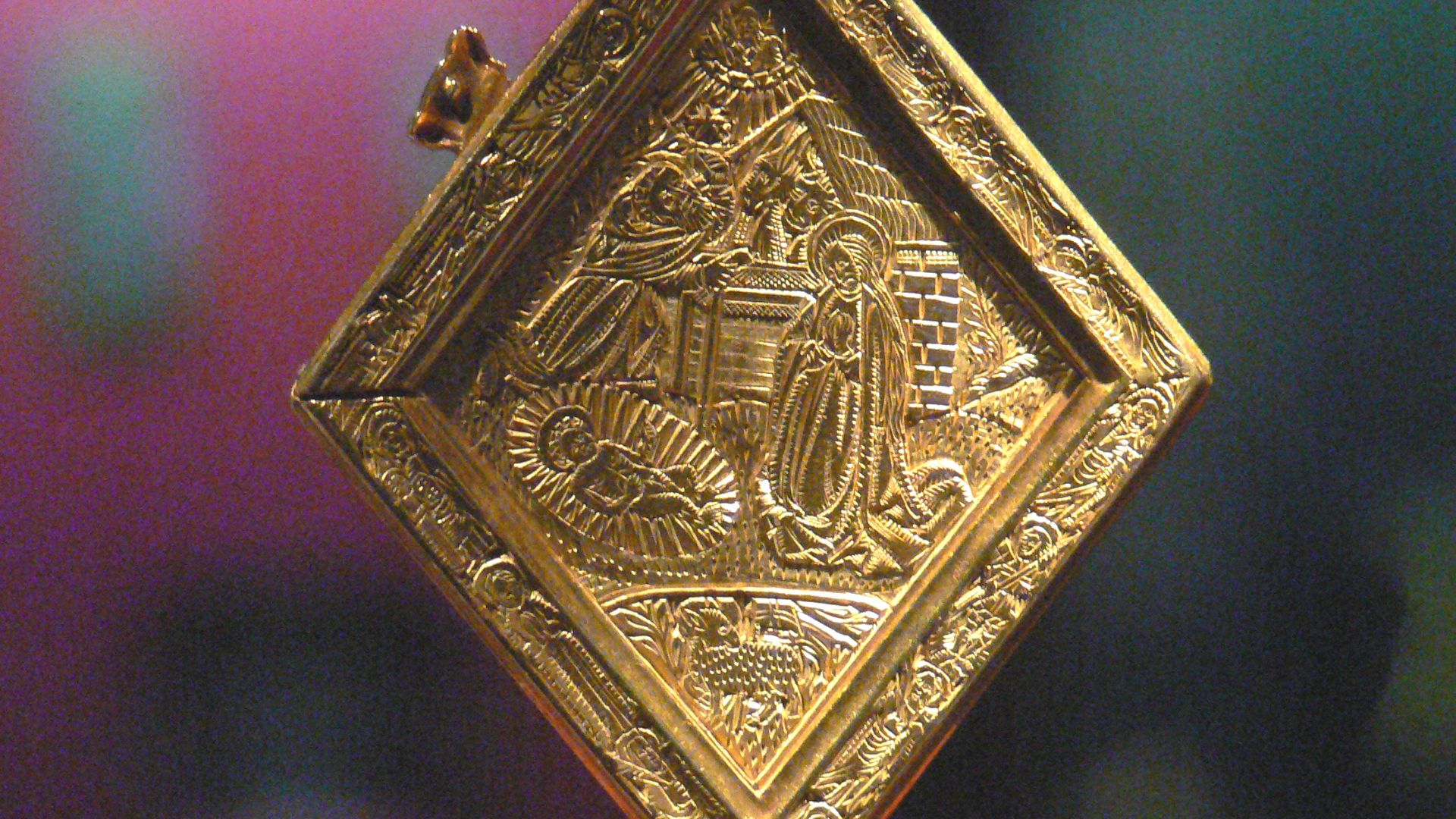 File:Middleham jewel 2.jpg