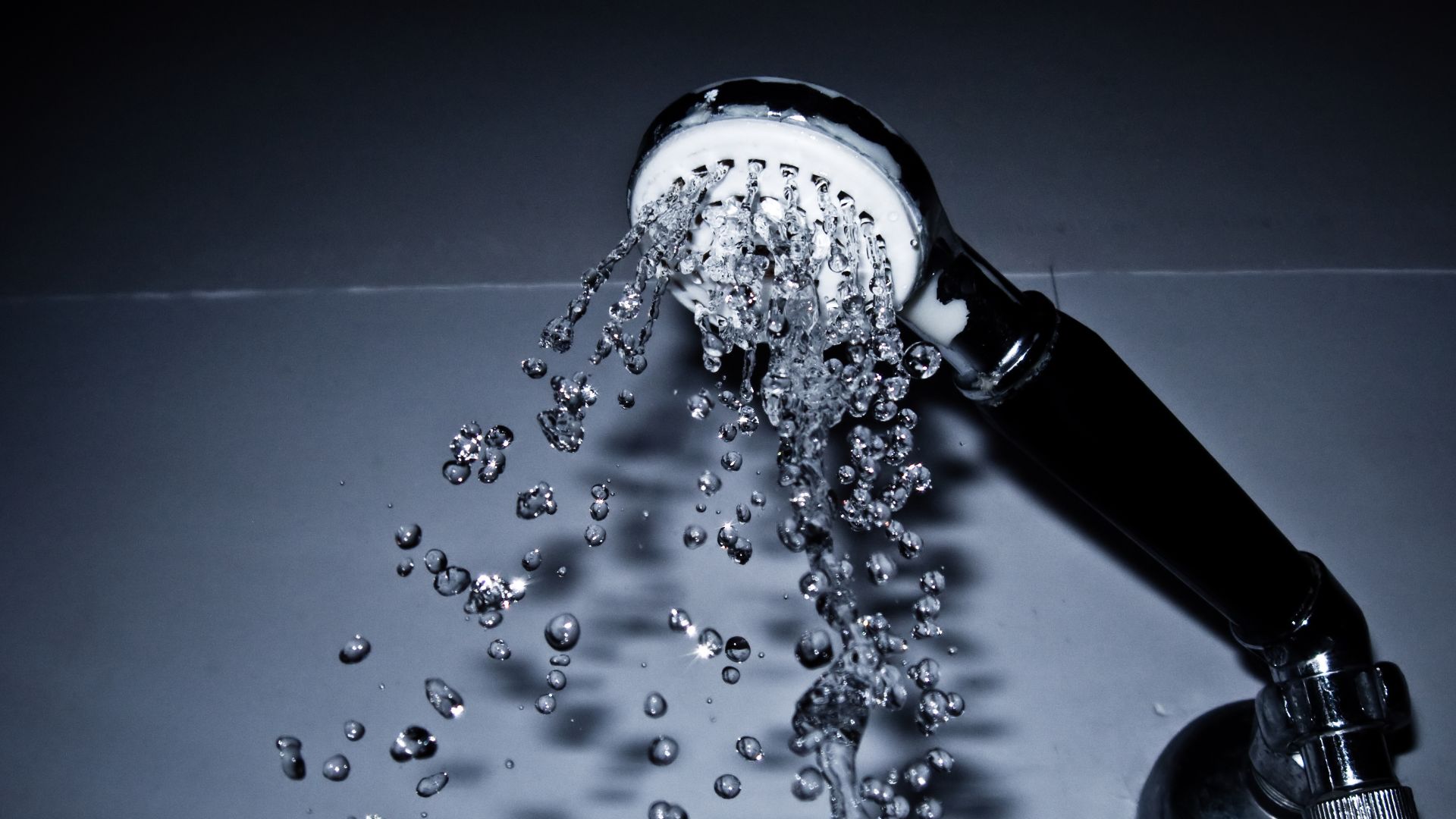 File:High speed shower filtered.jpg