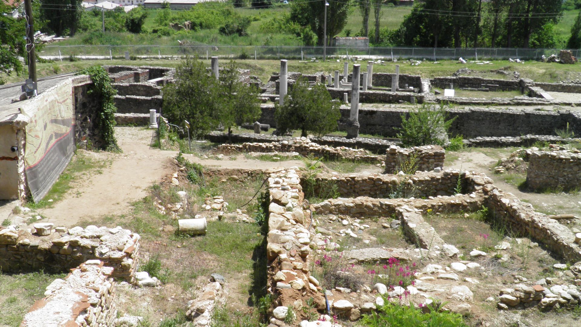 File:Heraclea Lyncestis, Republic of Macedonia (7451350786) (3).jpg