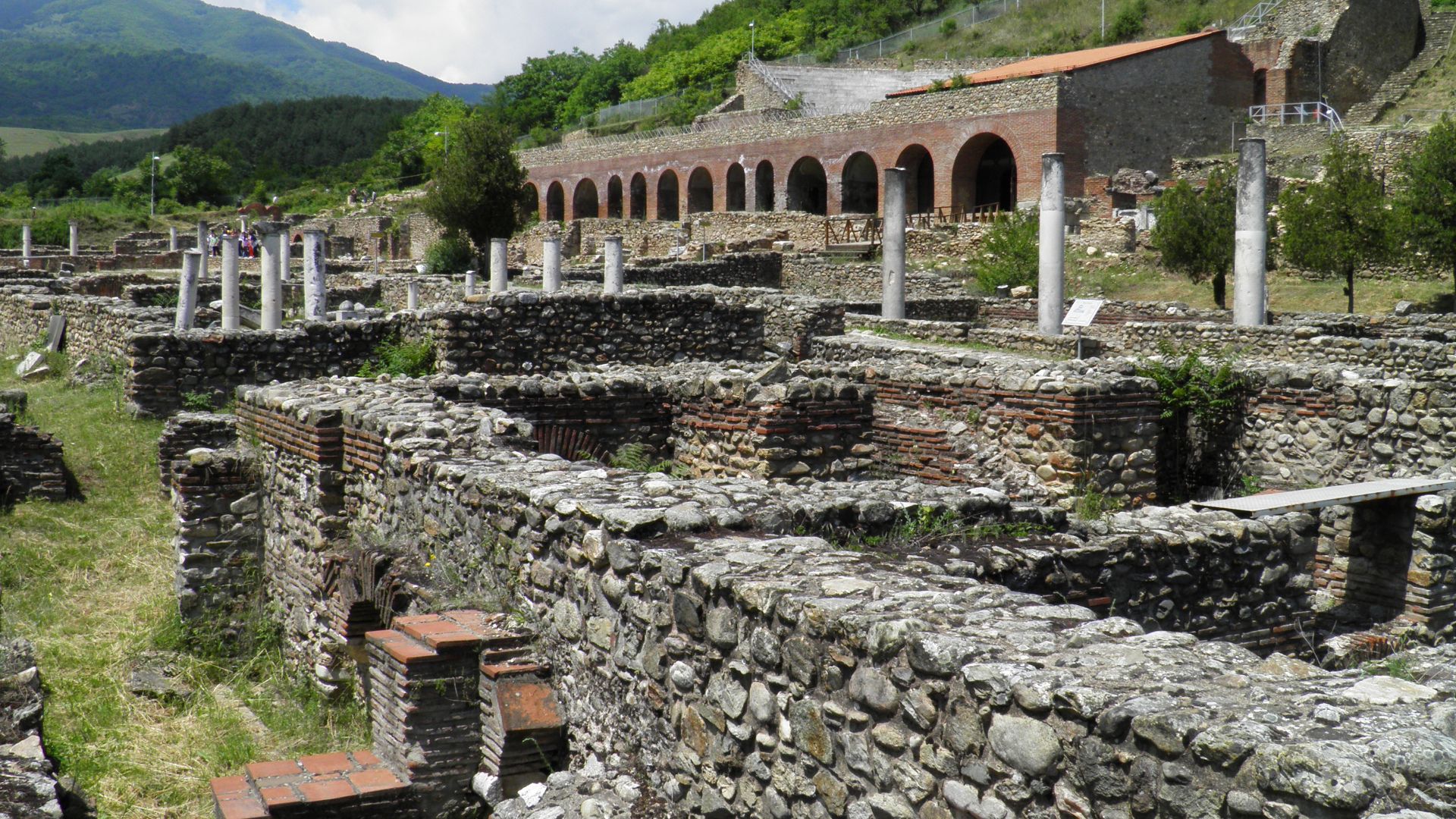 File:Heraclea Lyncestis, Republic of Macedonia (7450607718).jpg