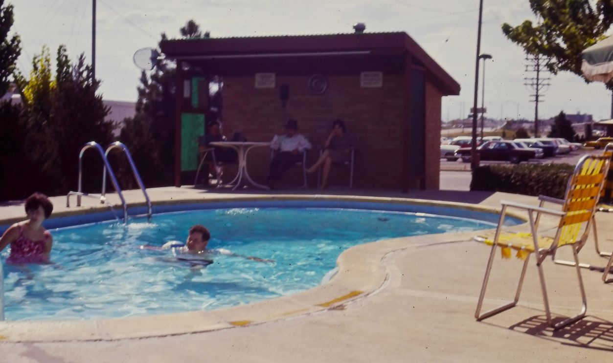 Motels With Pools Were Peak Luxury
