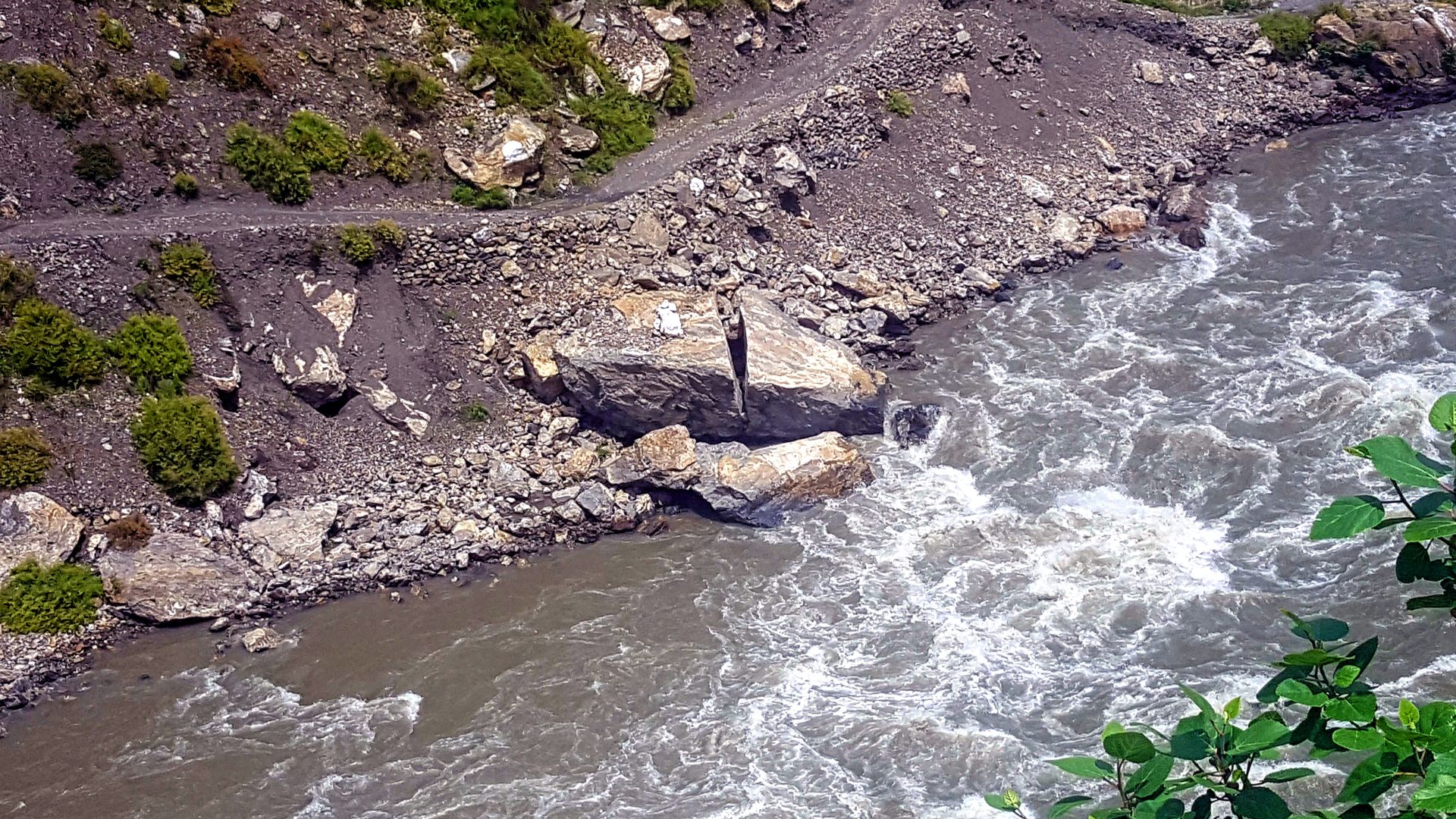 File:Glaciers melting water crushing big stone.jpg