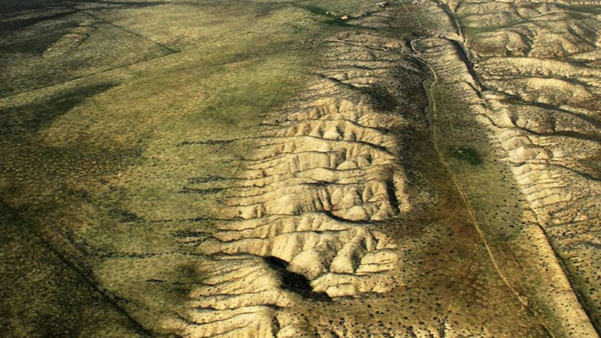 File:Aerial-SanAndreas-CarrizoPlain.jpg