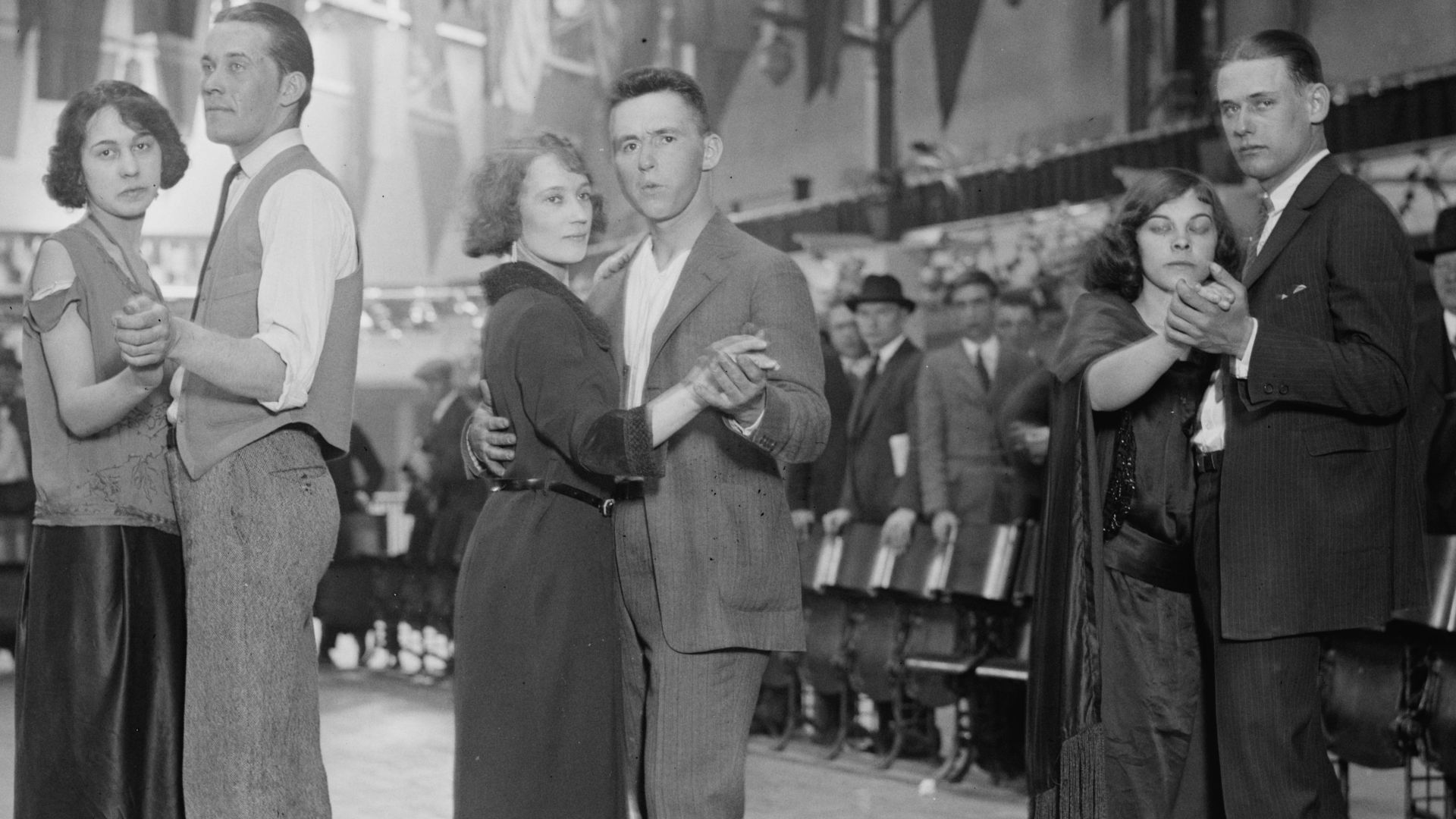 File:Dance marathon, 1923.jpg