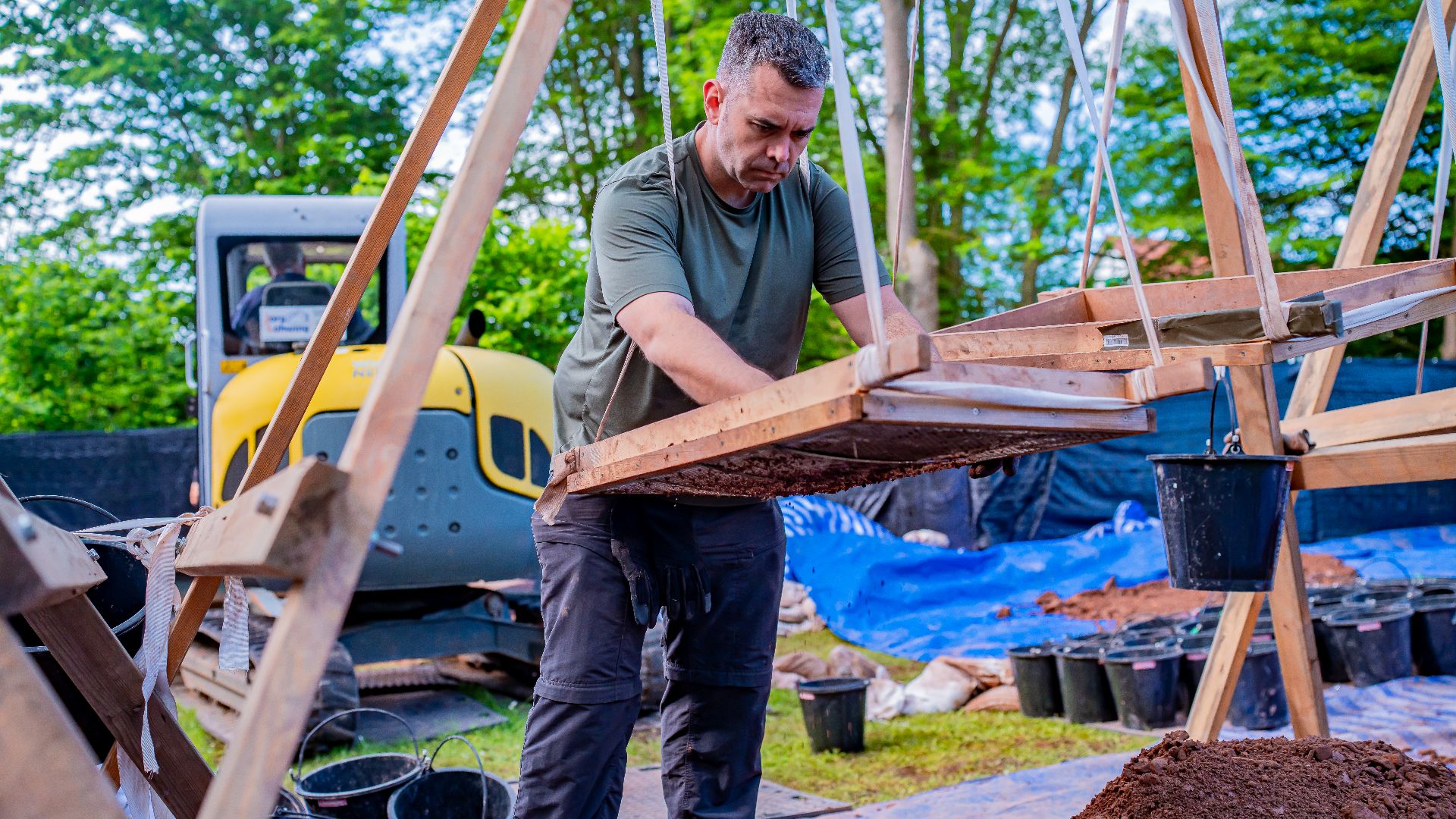 File:Recovery Mission in Germany 2024 (8464370).jpg