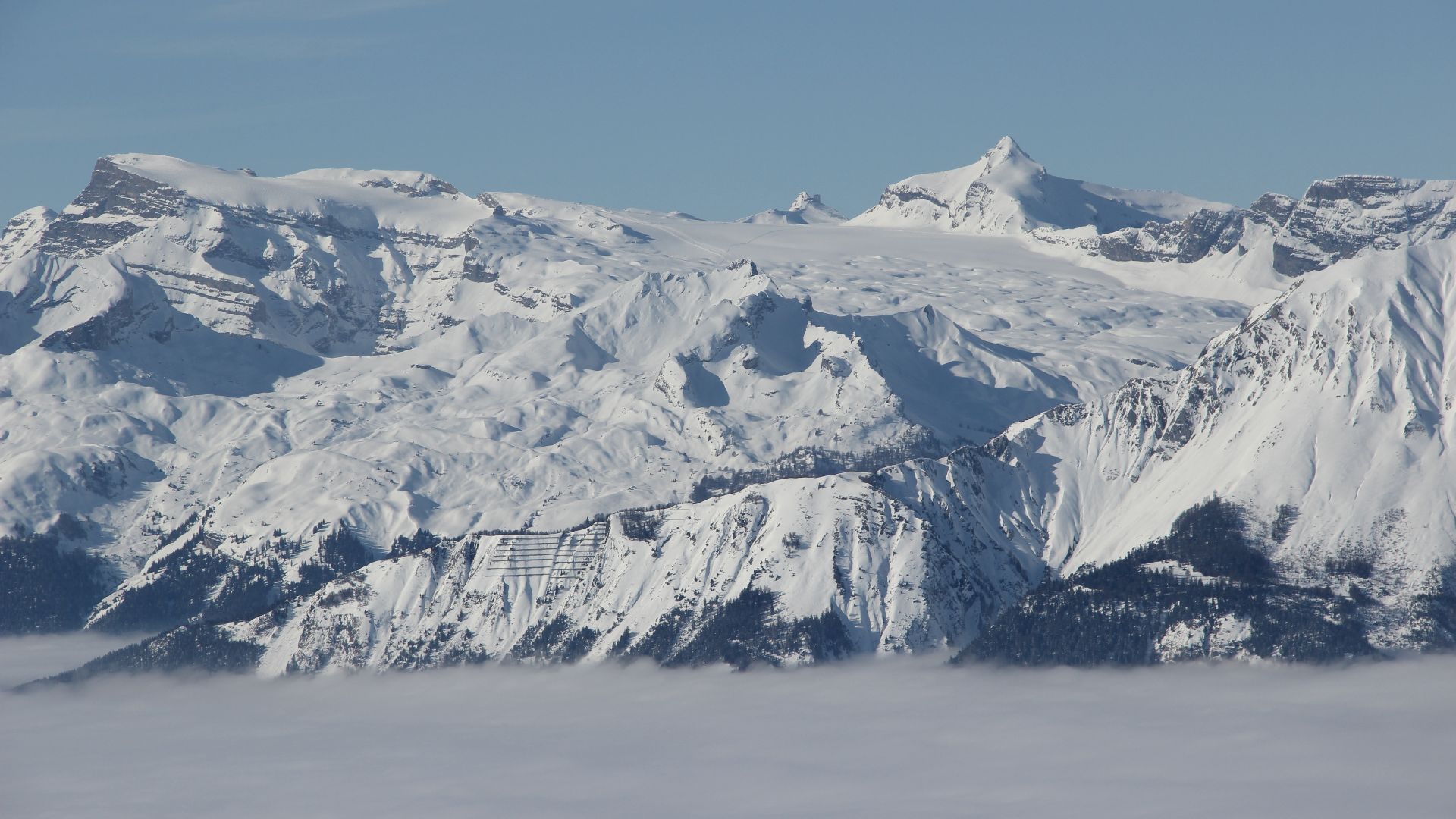 File:Les Diablerets, Glacier de Tsanfleuron, Sex Rouge and Oldenhorn (16320667718).jpg