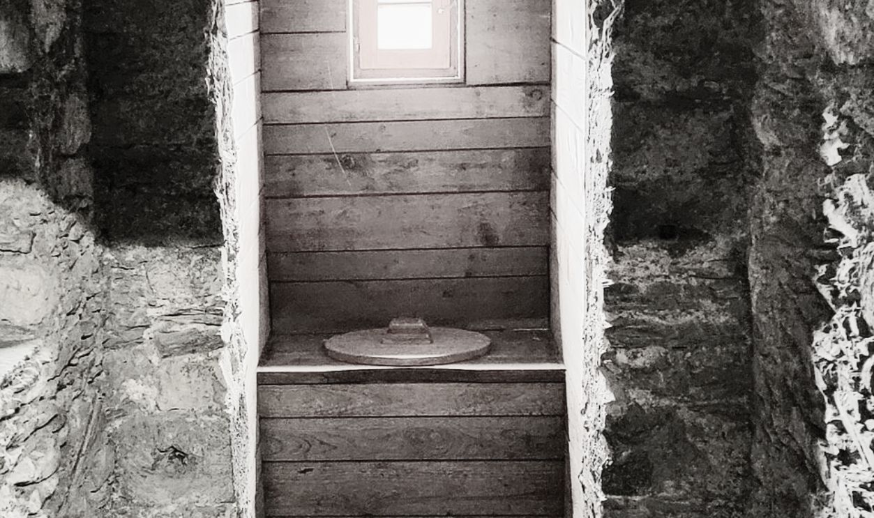 Medieval toilet 