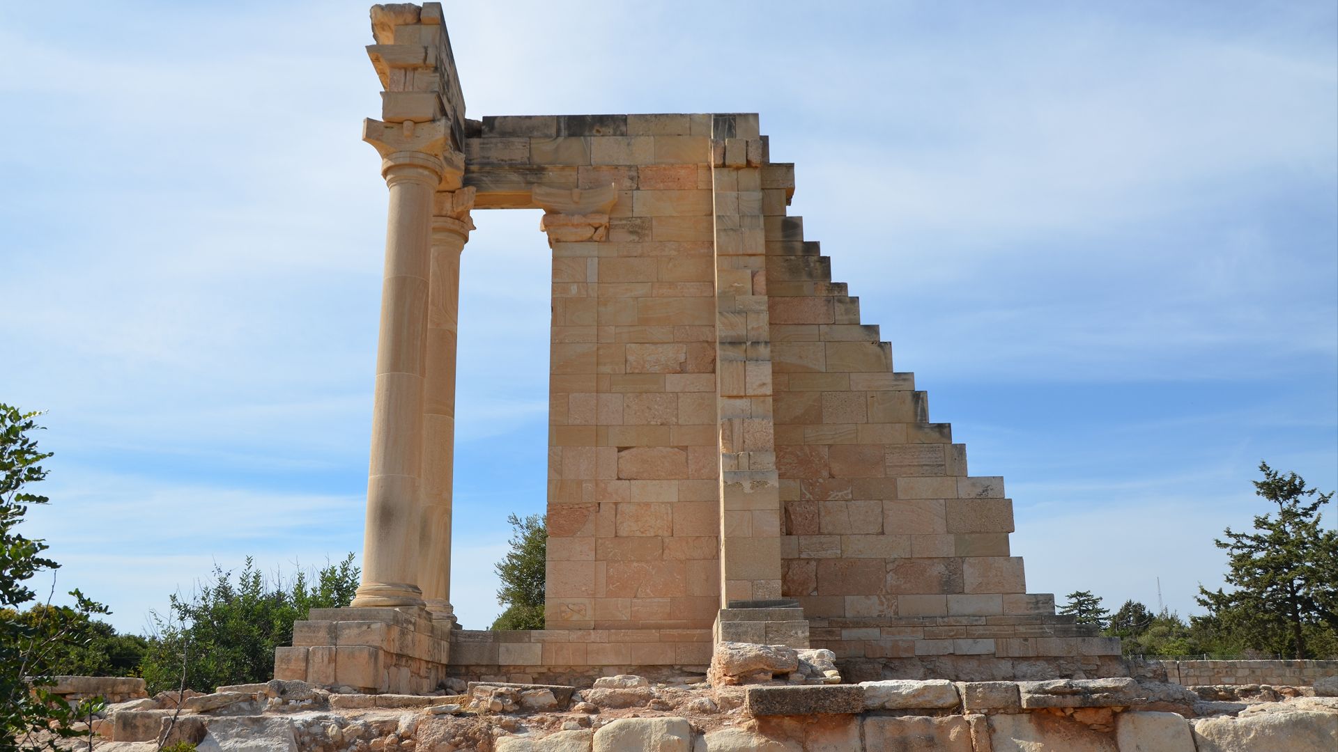 File:The Sanctuary and Temple of Apollo Hylates at Kourion, Cyprus (22466728935).jpg
