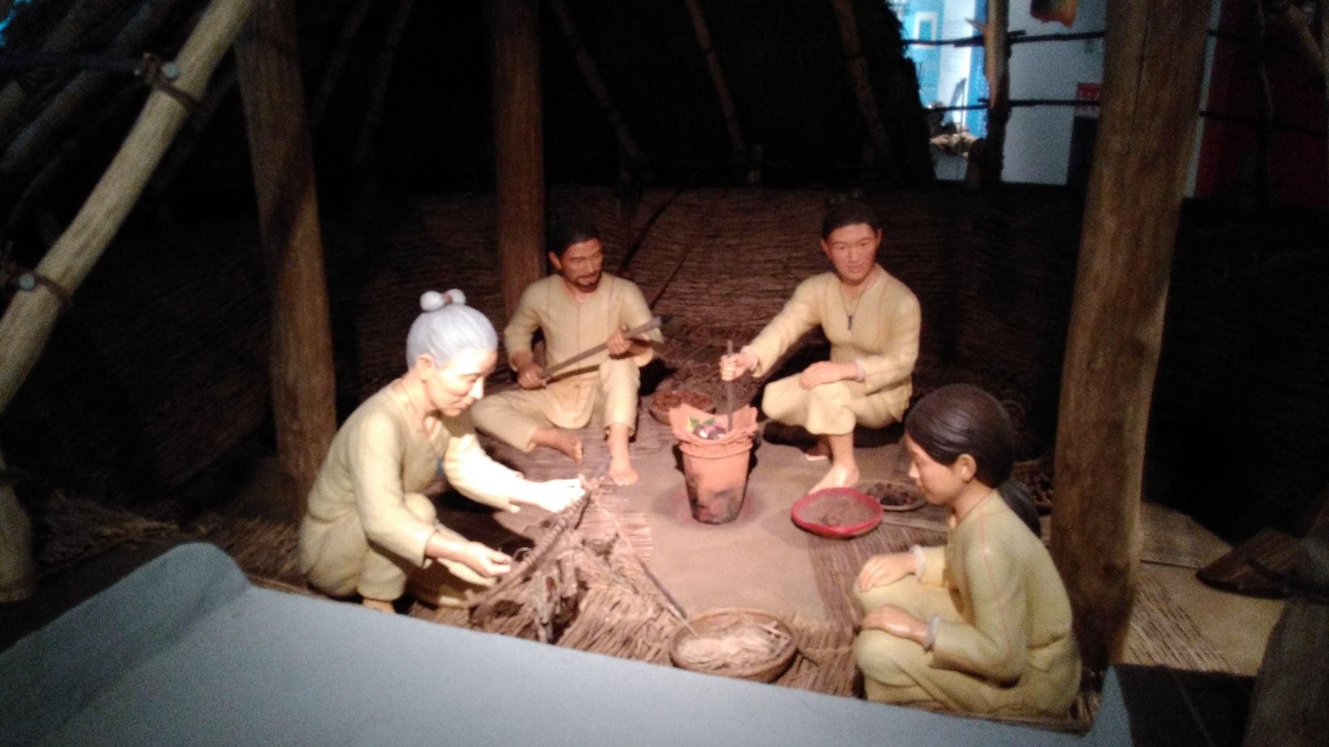 File:Sannai IMG 20161009 143947.jpg