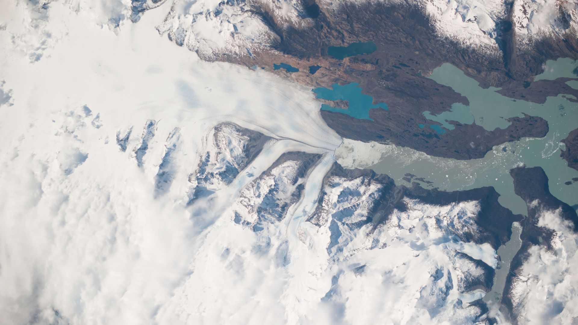 File:ISS-37 Upsala Glacier Retreat and Patagonia Icefield.jpg