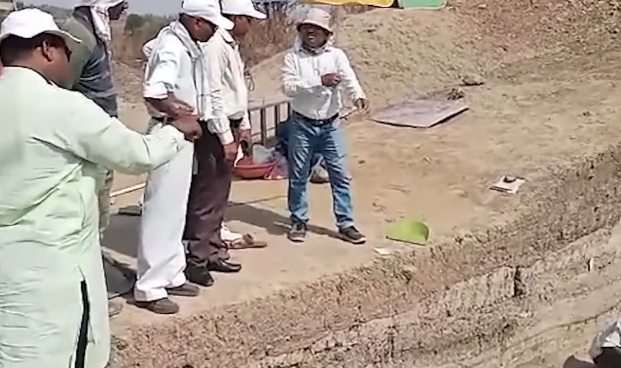 No Monumental Architecture, Only Homes