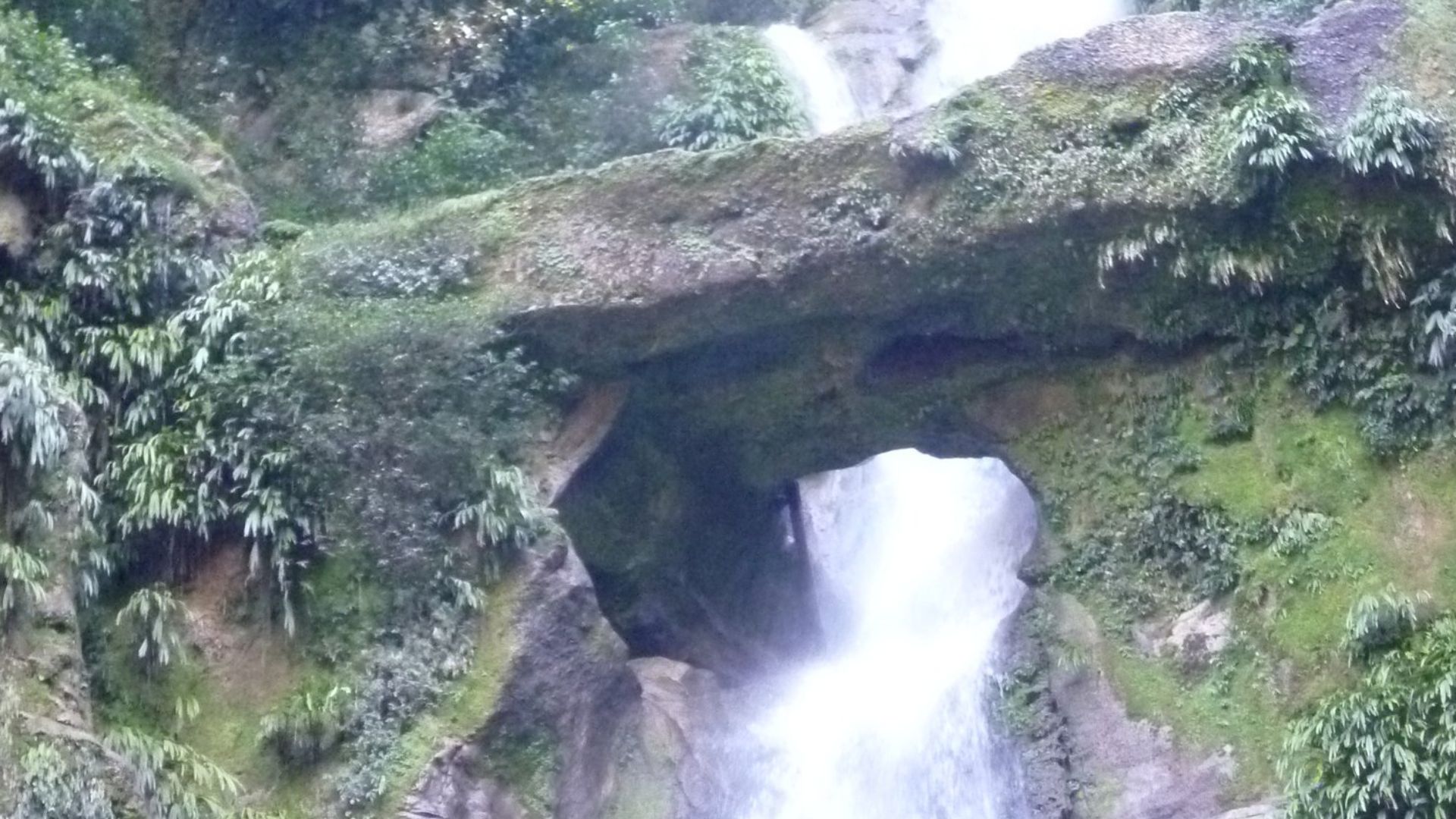 File:Cataratas del Breo.jpg