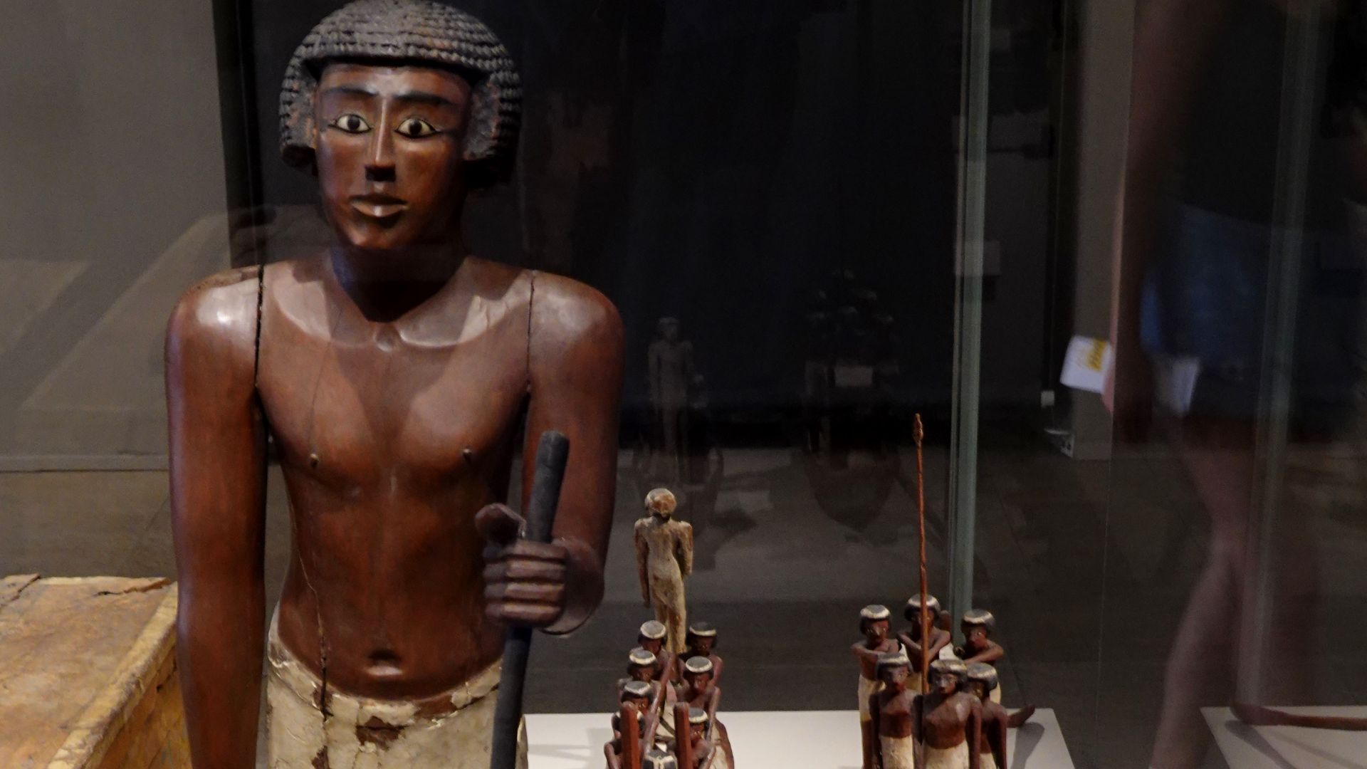 File:Objects from the tomb of Shemes at Asyut, 1st Intermediate Period, 2118-1980 BCE; Egyptian Museum, Turin.jpg