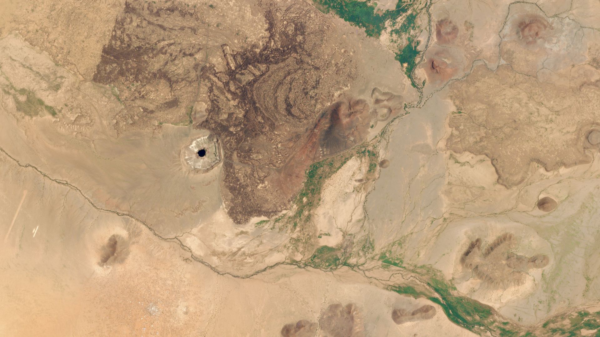 File:Malha Wells, Sudan by Planet Labs.jpg