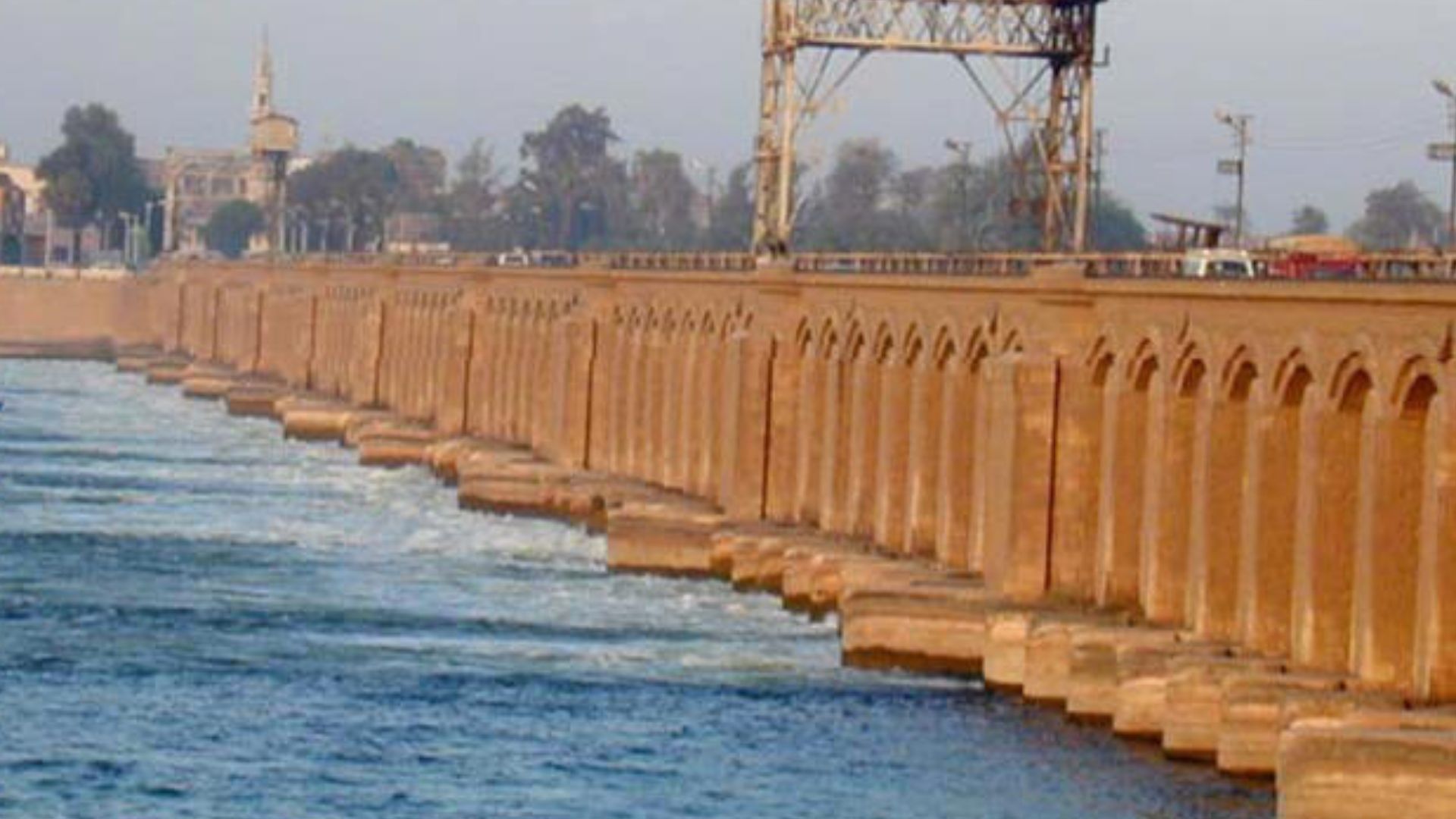 File:Assiut Barrage 1.jpg