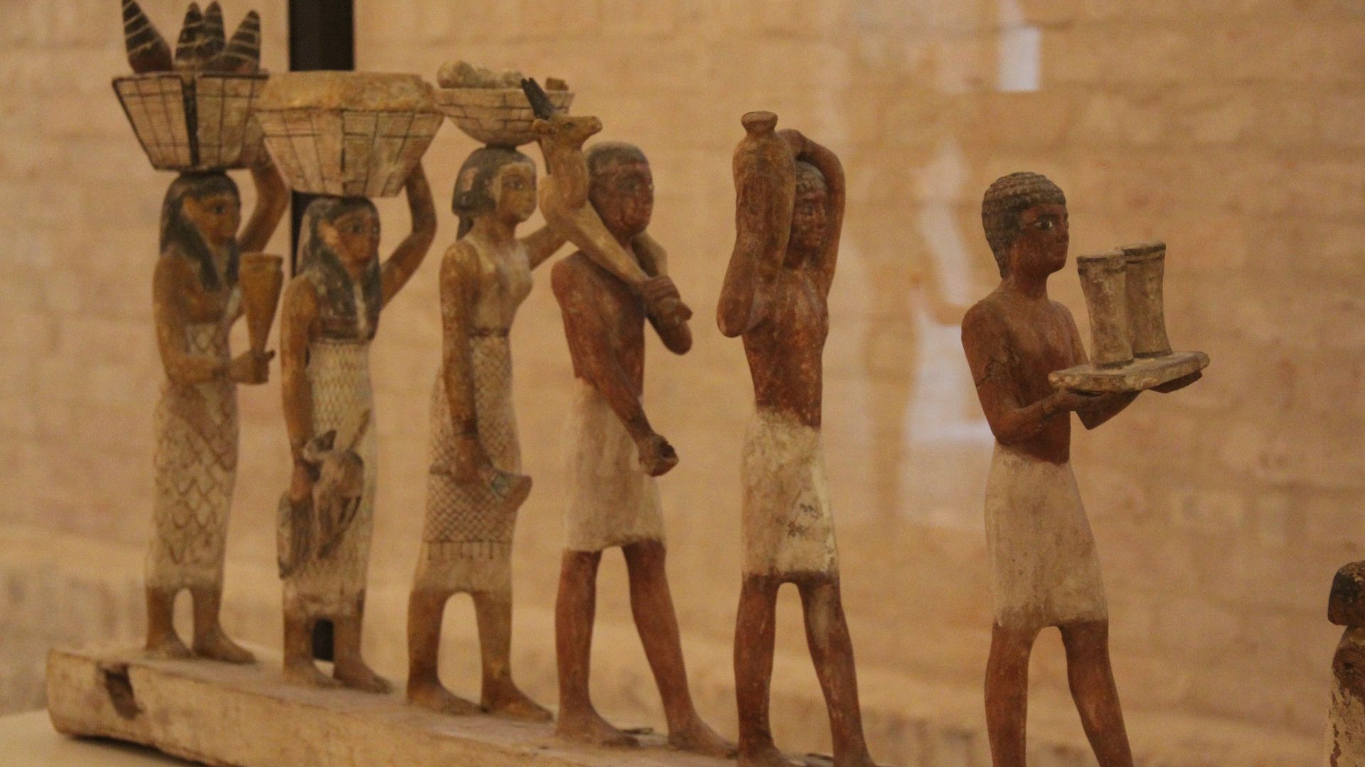 File:Ancient Egypt Wooden Model of Farm Workers (28715466166).jpg
