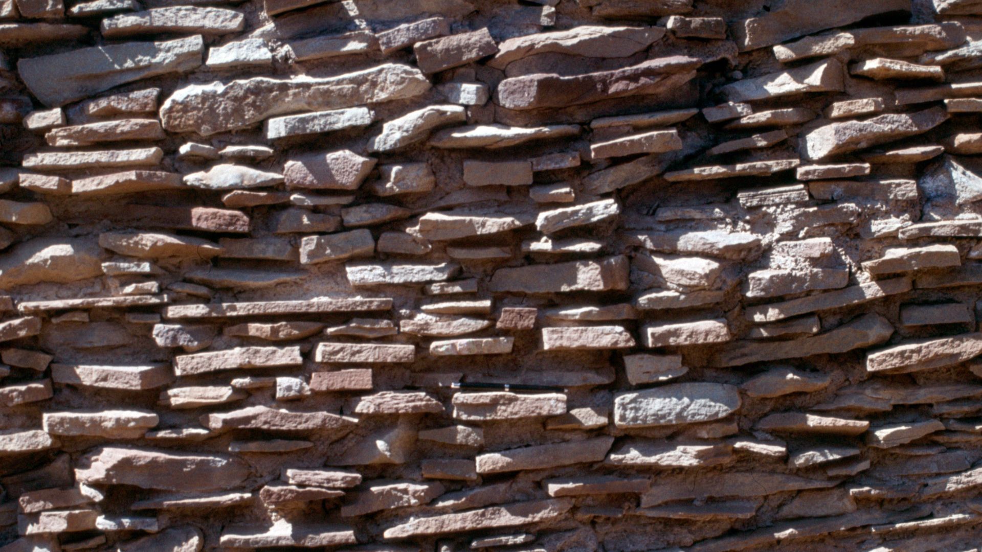 File:Chaco Canyon-Pueblo Bonito-18-Mauerwerk-1982-gje.jpg