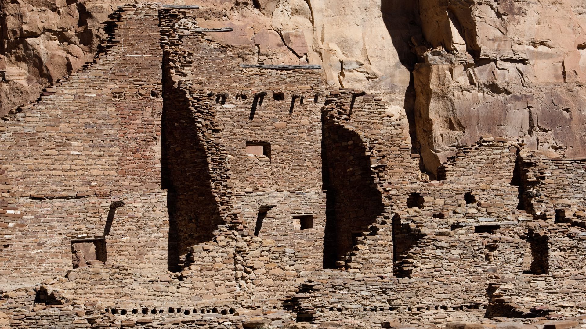 File:Chaco Culture National Historical Park wall.jpg