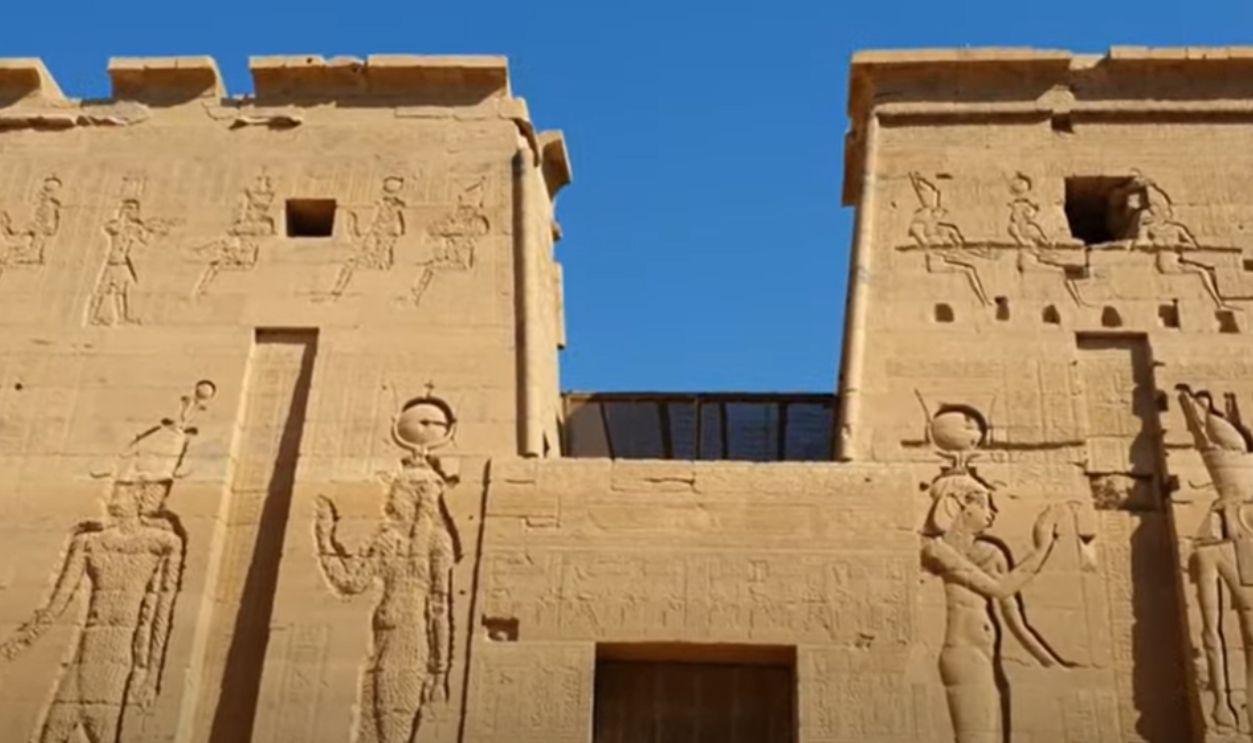  The Tomb of Pharaoh’s Chief Dentist