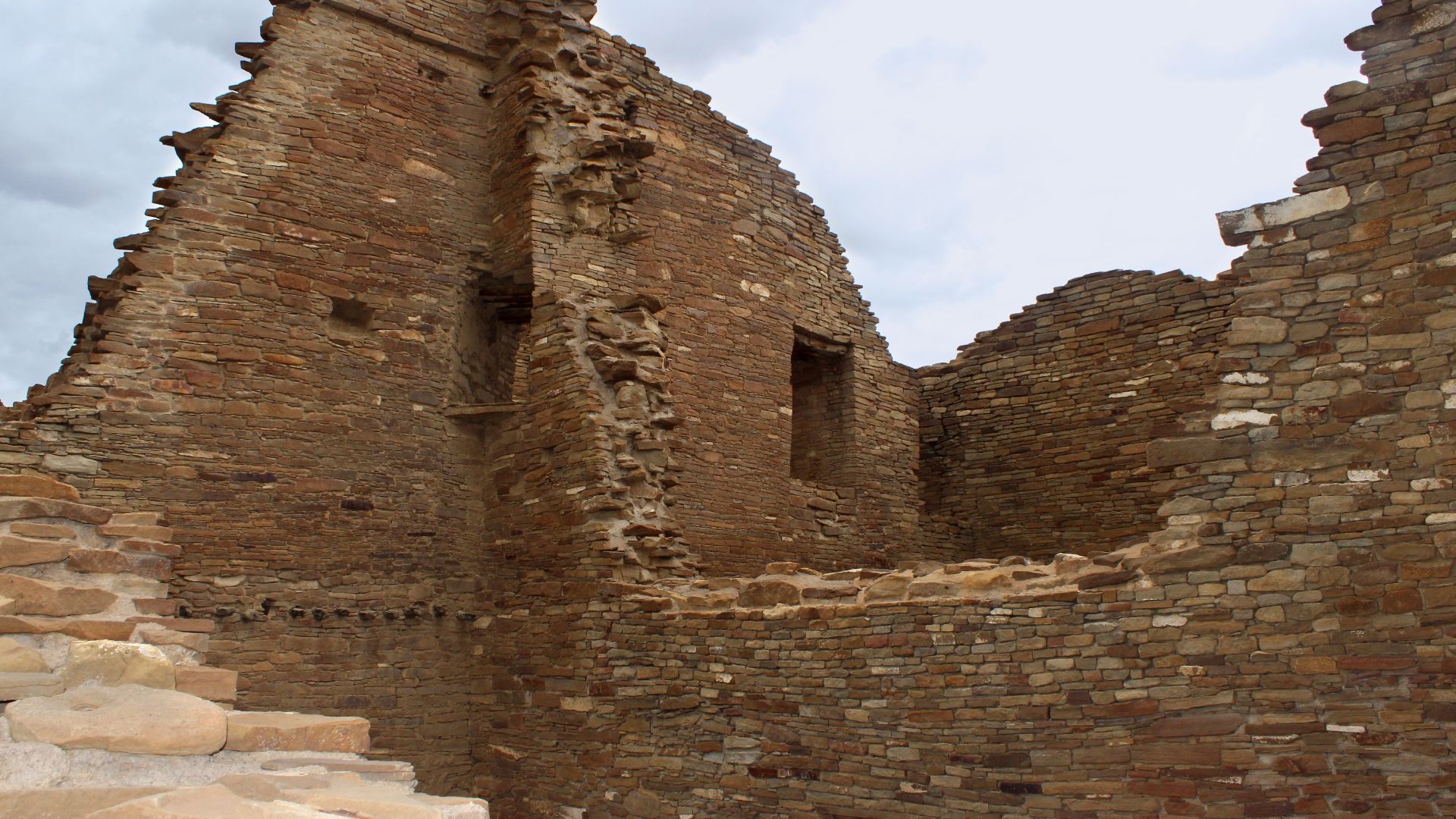 File:PUEBLO BONITO - Chaco Culture National Historical Park , New Mexico, US - panoramio (2).jpg