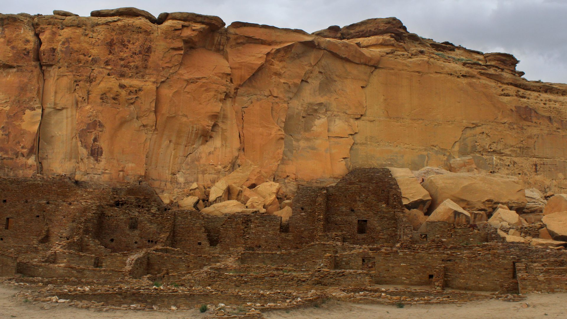 File:PUEBLO BONITO - Chaco Culture National Historical Park, New Mexico, US - panoramio (18).jpg