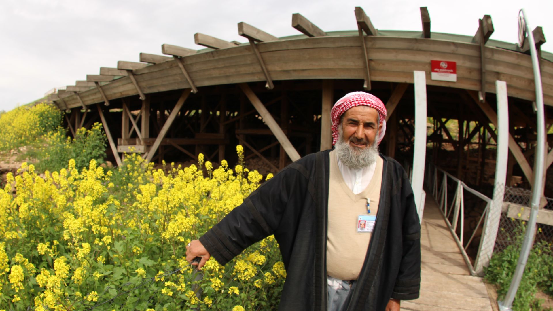 File:Mahmut Yıldız, Arazi Sahibi, Göbeklitepe 2015.jpg