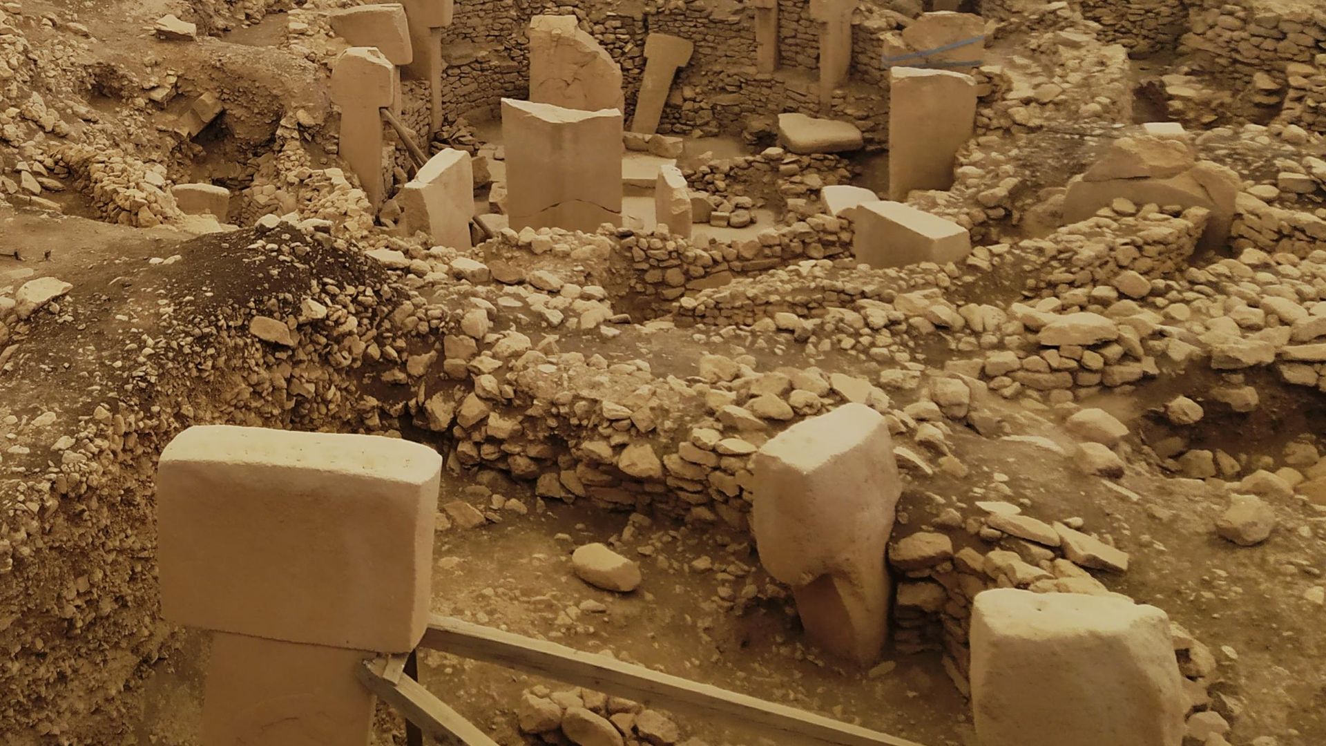 File:Göbekli Tepe (4).jpg