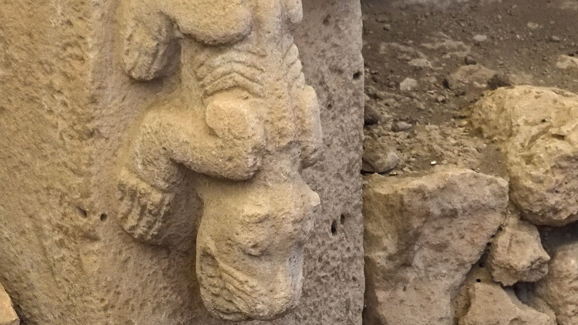 File:Göbeklitepe Building C sept 2019 5373crop.jpg