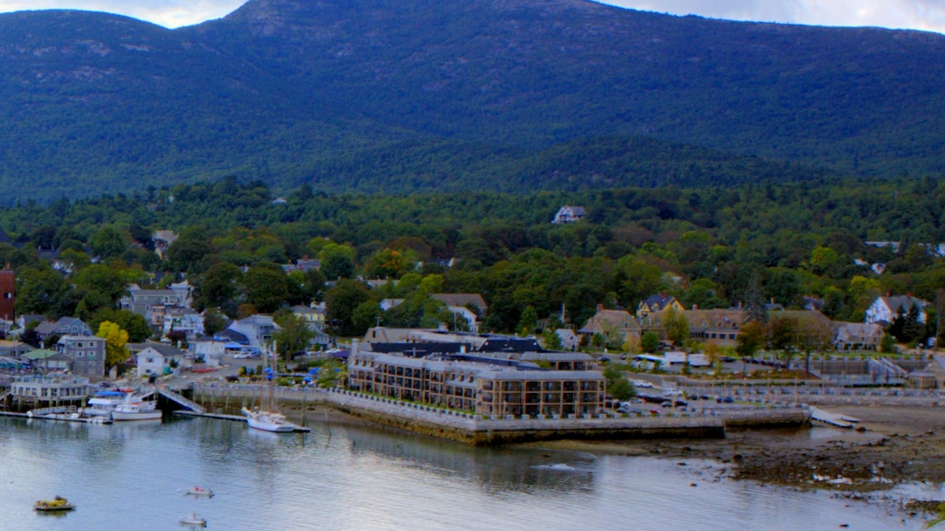 File:A643, Bar Harbor and Cadillac Mountain from Bar Island, Maine, United States, 2009.jpg