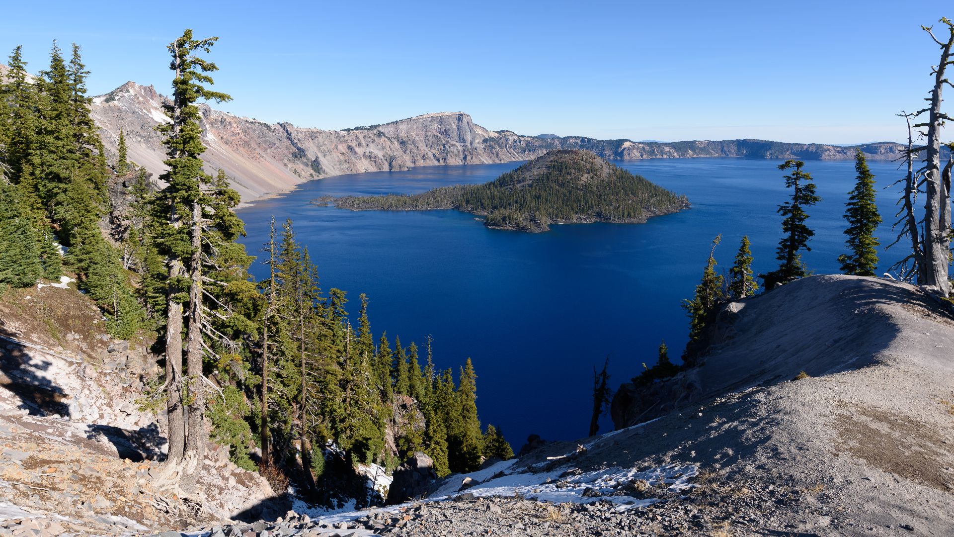 File:Crater Lake October 2019 004.jpg