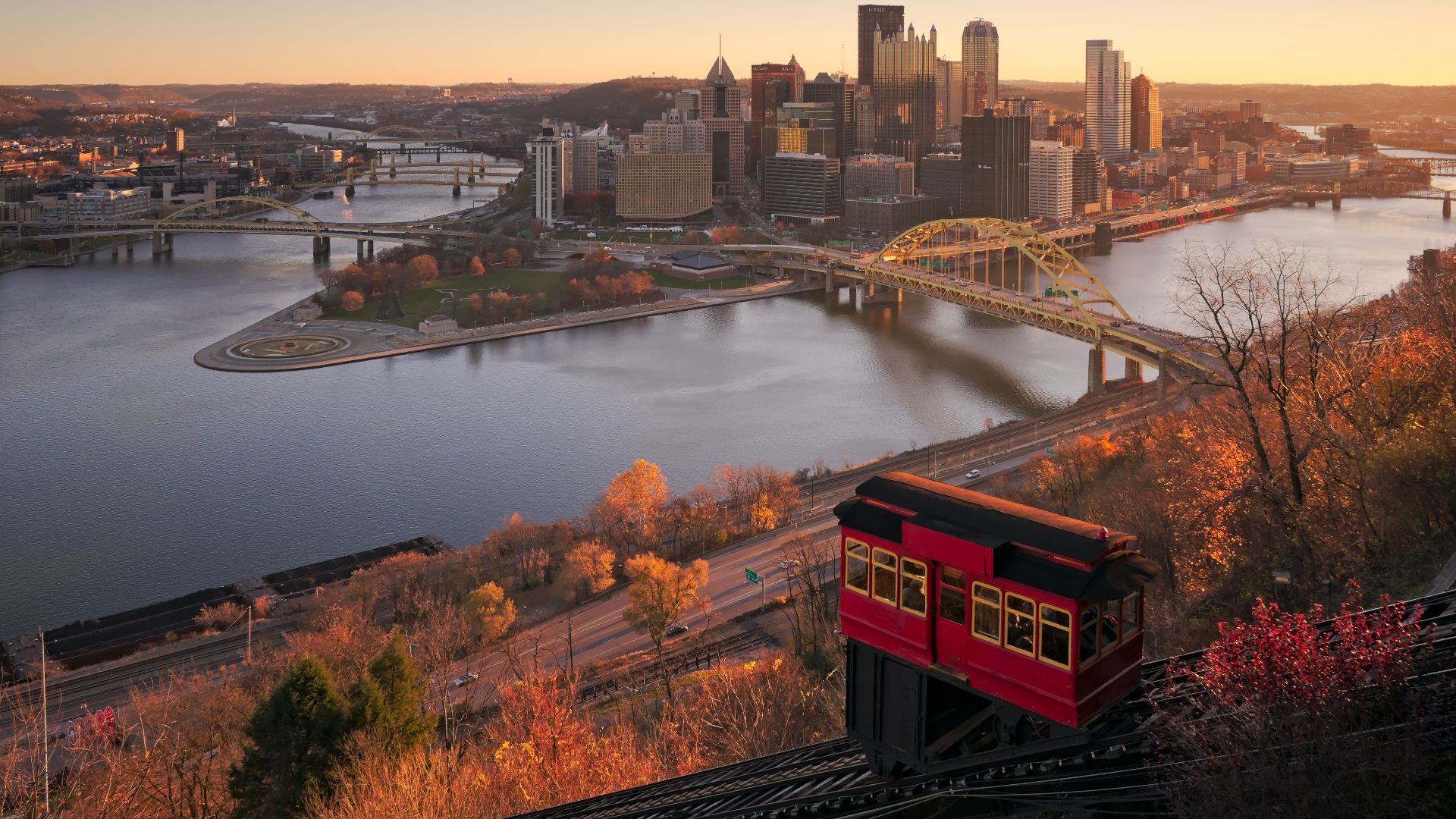 File:Downtown Pittsburgh from Duquesne Incline in the morning (warmer white balance).jpg