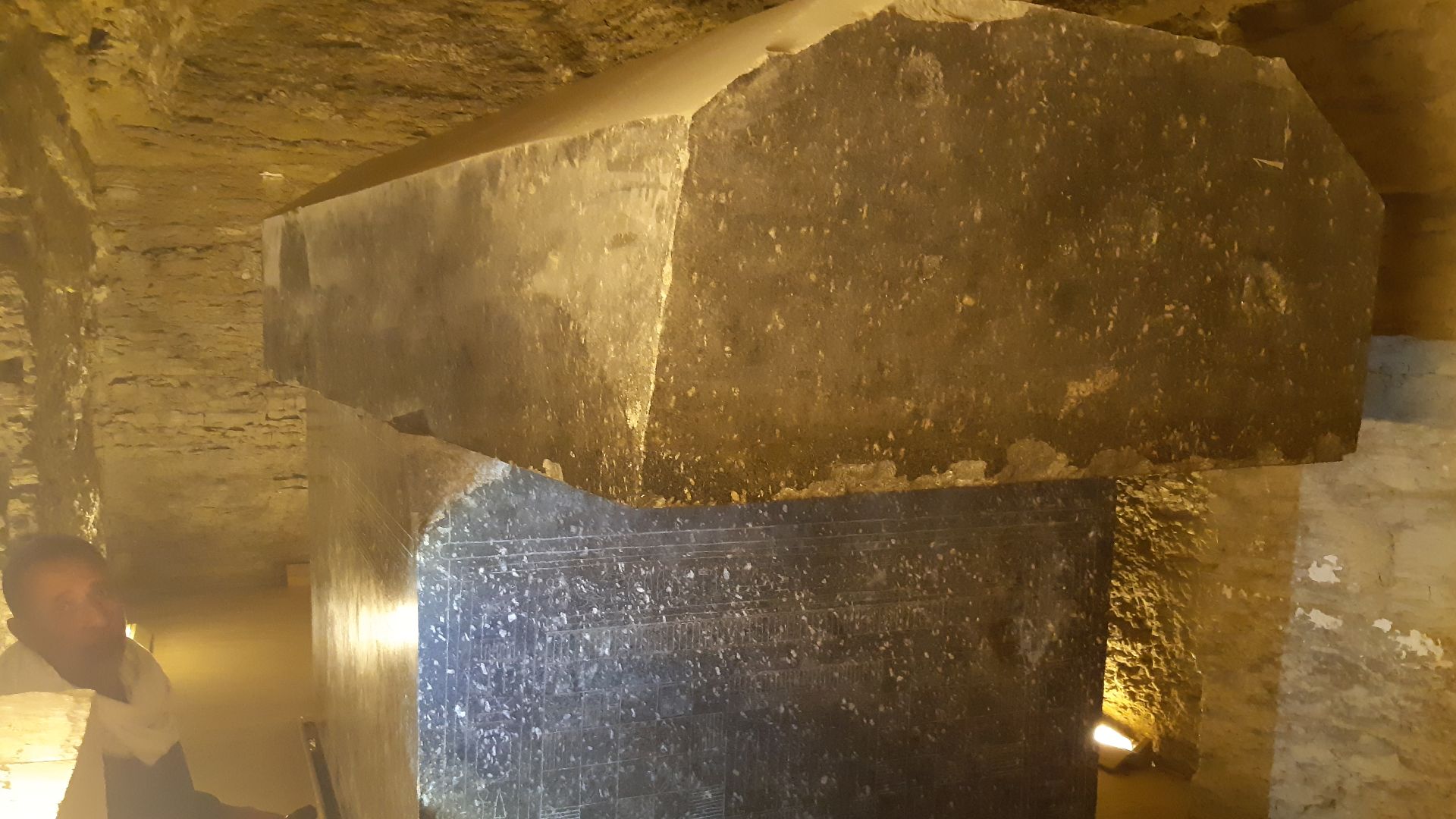 File:Serapeum in Saqqara 5.jpg