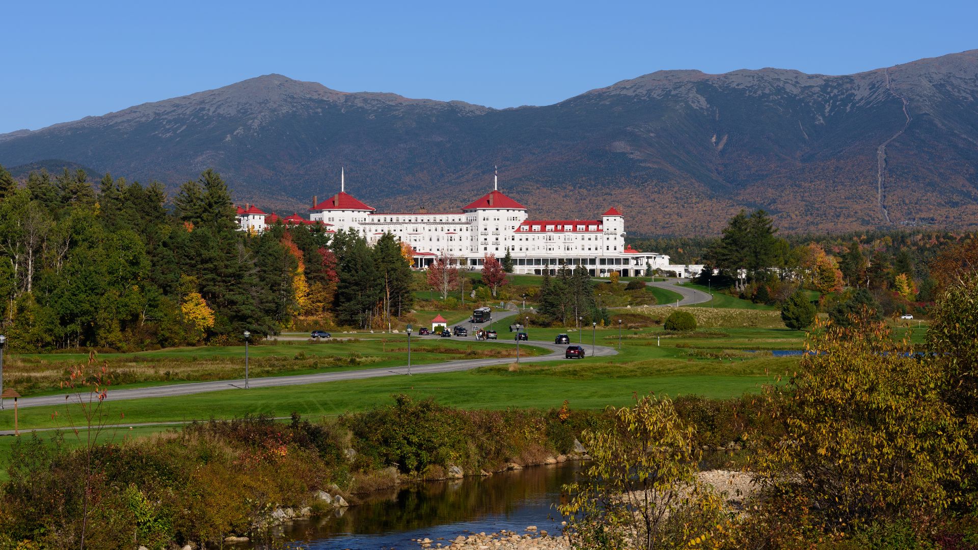 File:Mount Washington Hotel Bretton Woods October 2021 003.jpg