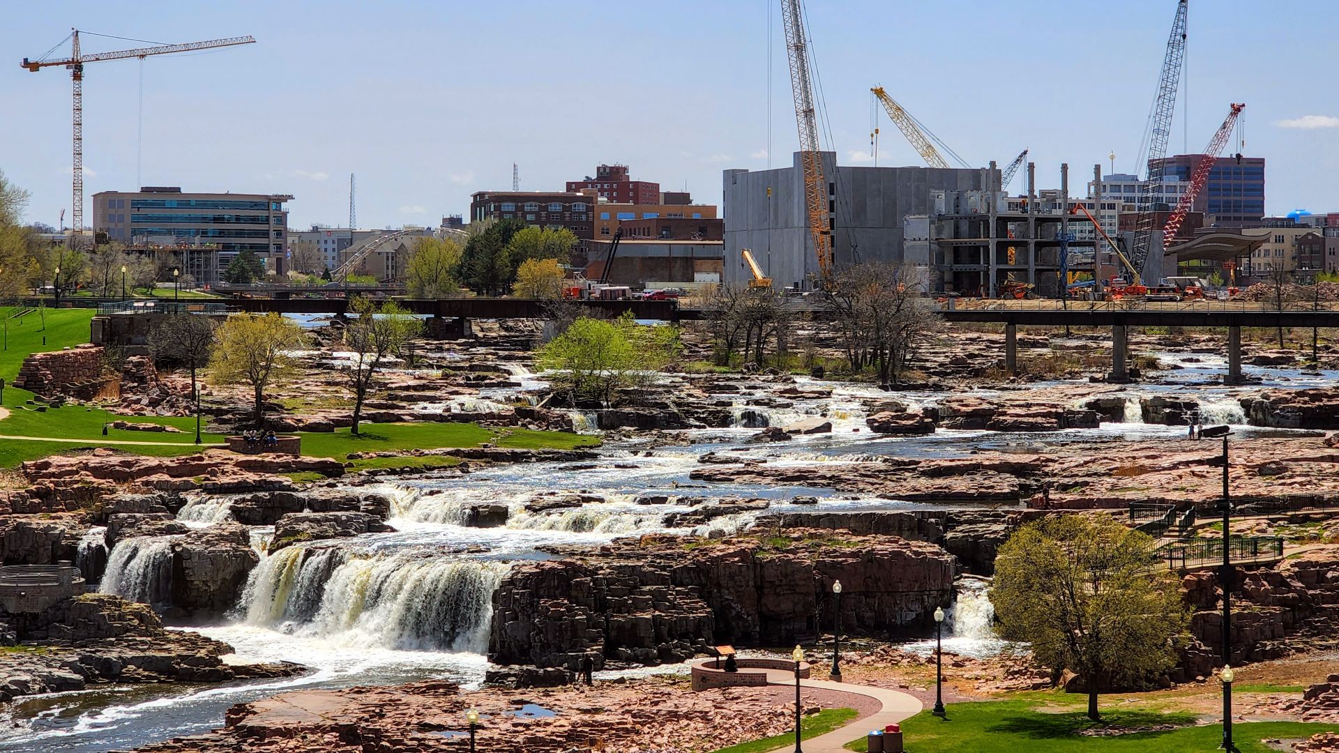 File:Downtown and Falls Park.jpg