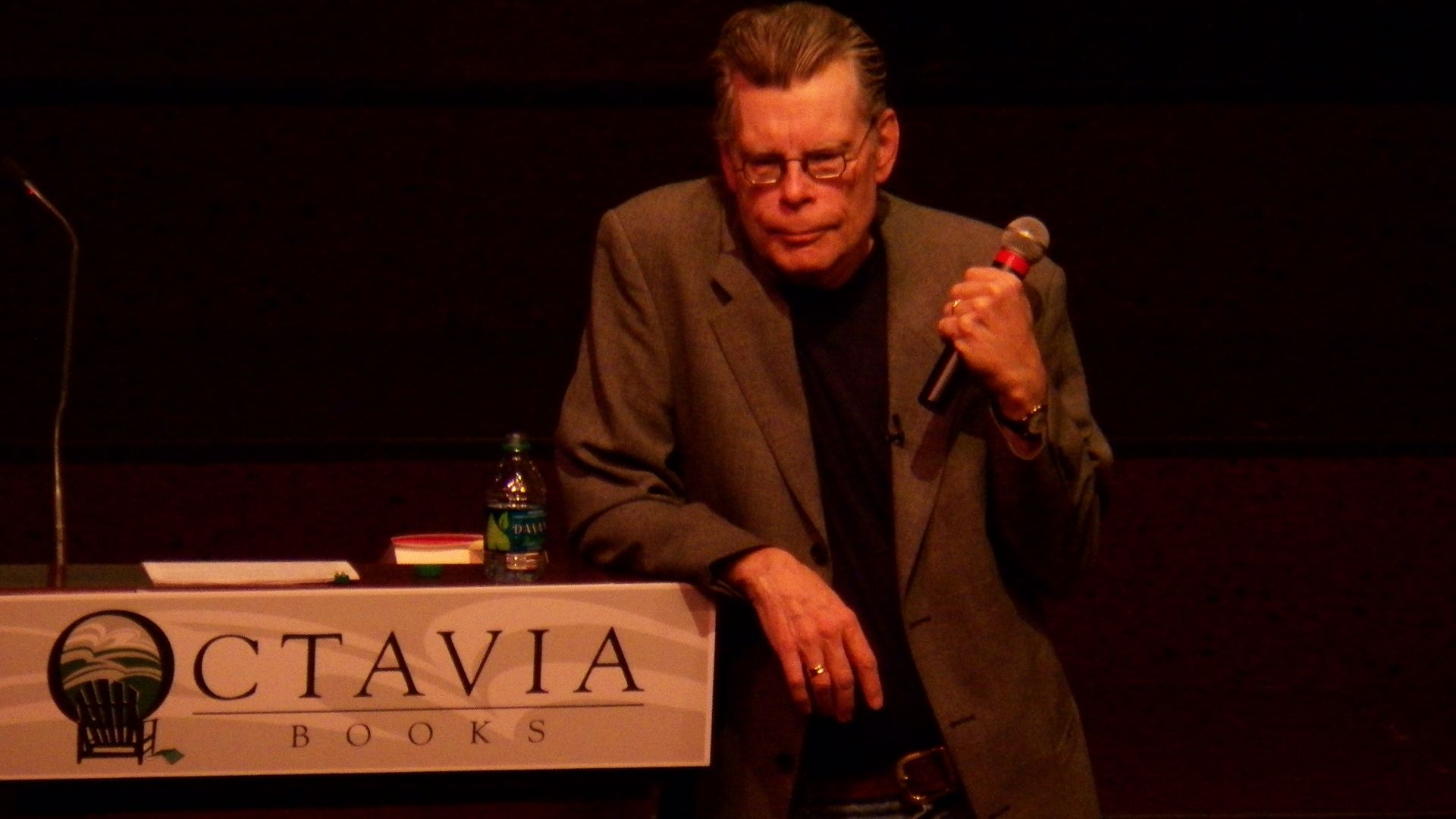 File:Stephen King - 2011.jpg