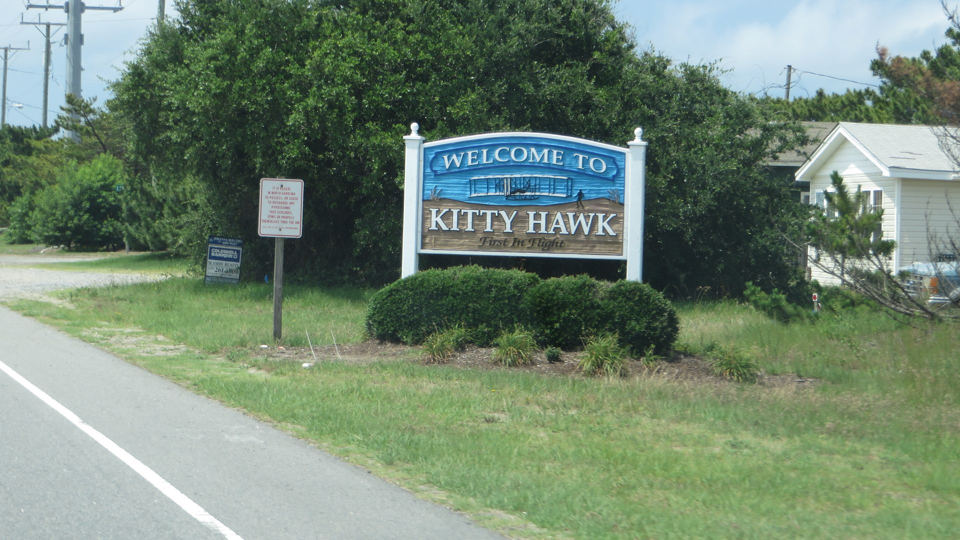 File:Welcome to Kitty Hawk, North Carolina (14282488349).jpg