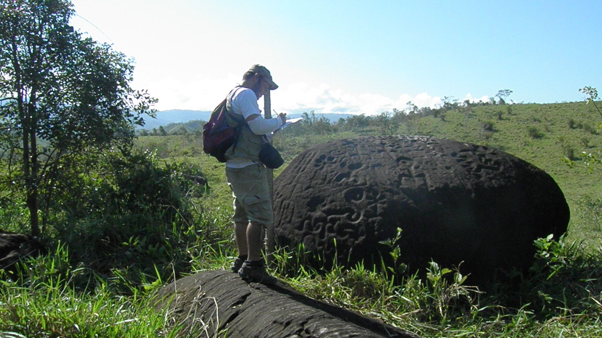 File:PETROGLIFO DE SIRACUNA-SAPOSOA.jpg
