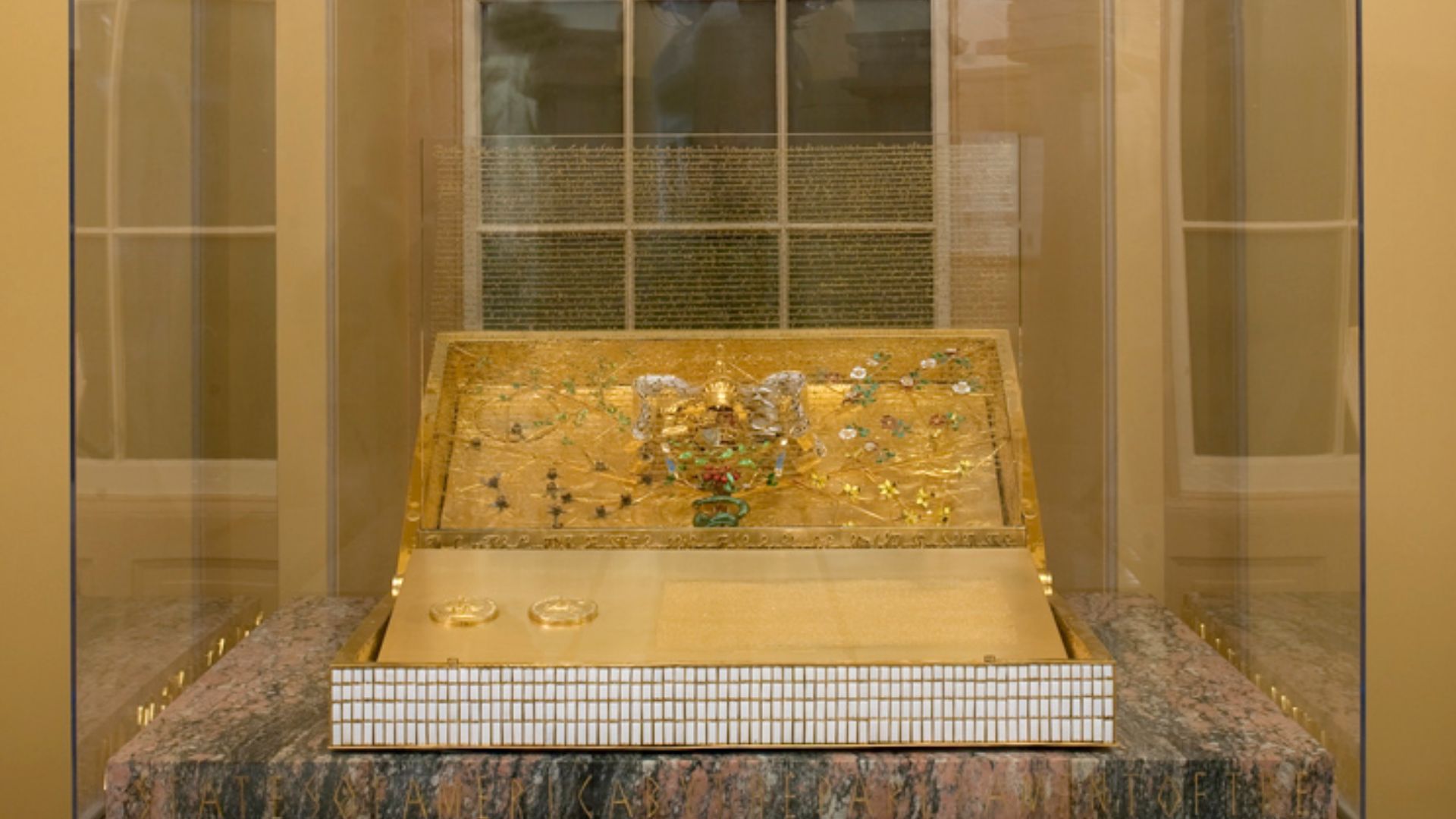 File:Magna Carta Replica.jpg
