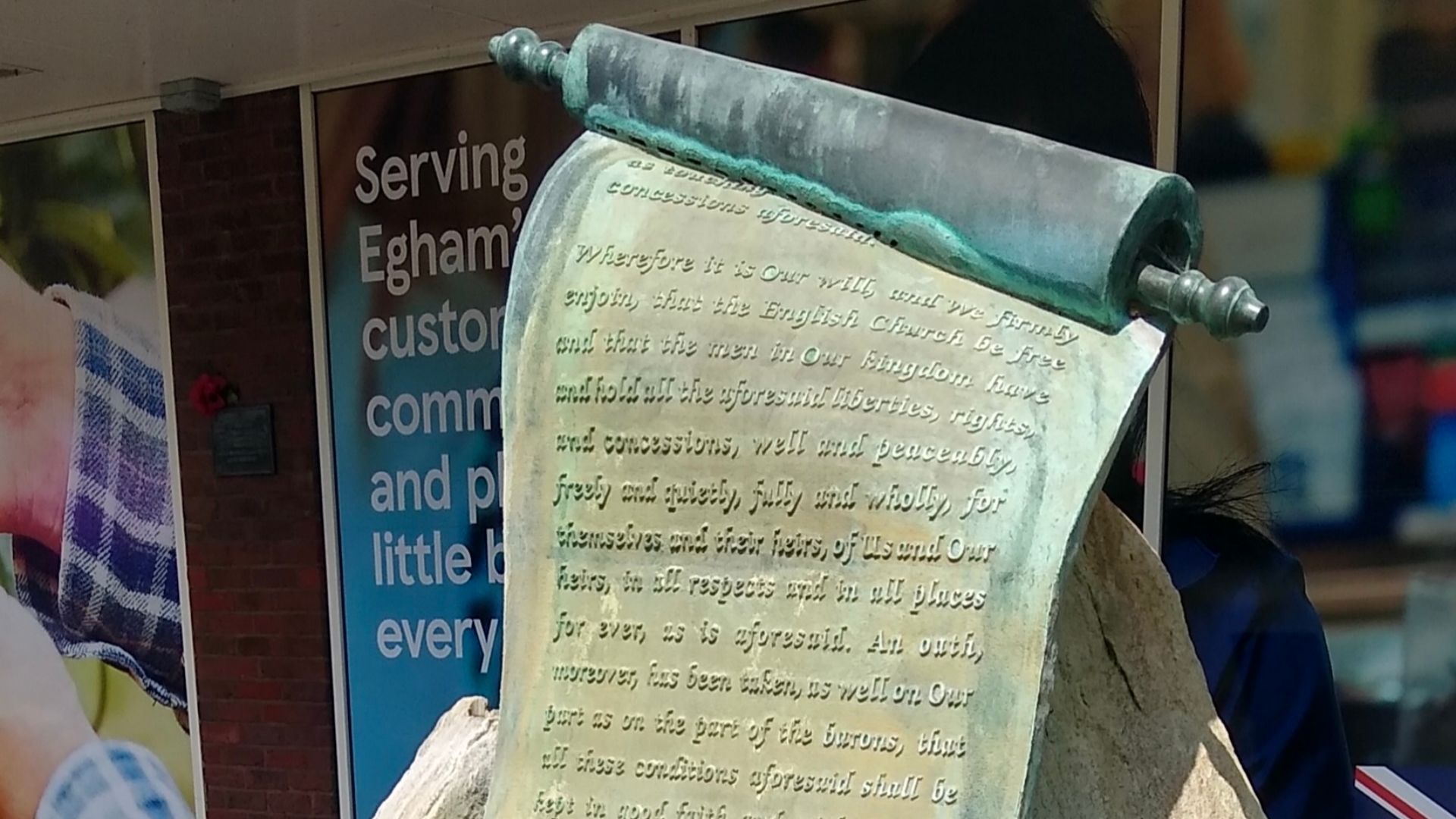 File:Magna Carta Fountain (1994) Neil Lawson Baker, High Street, Egham, Surrey - June 2025.jpg