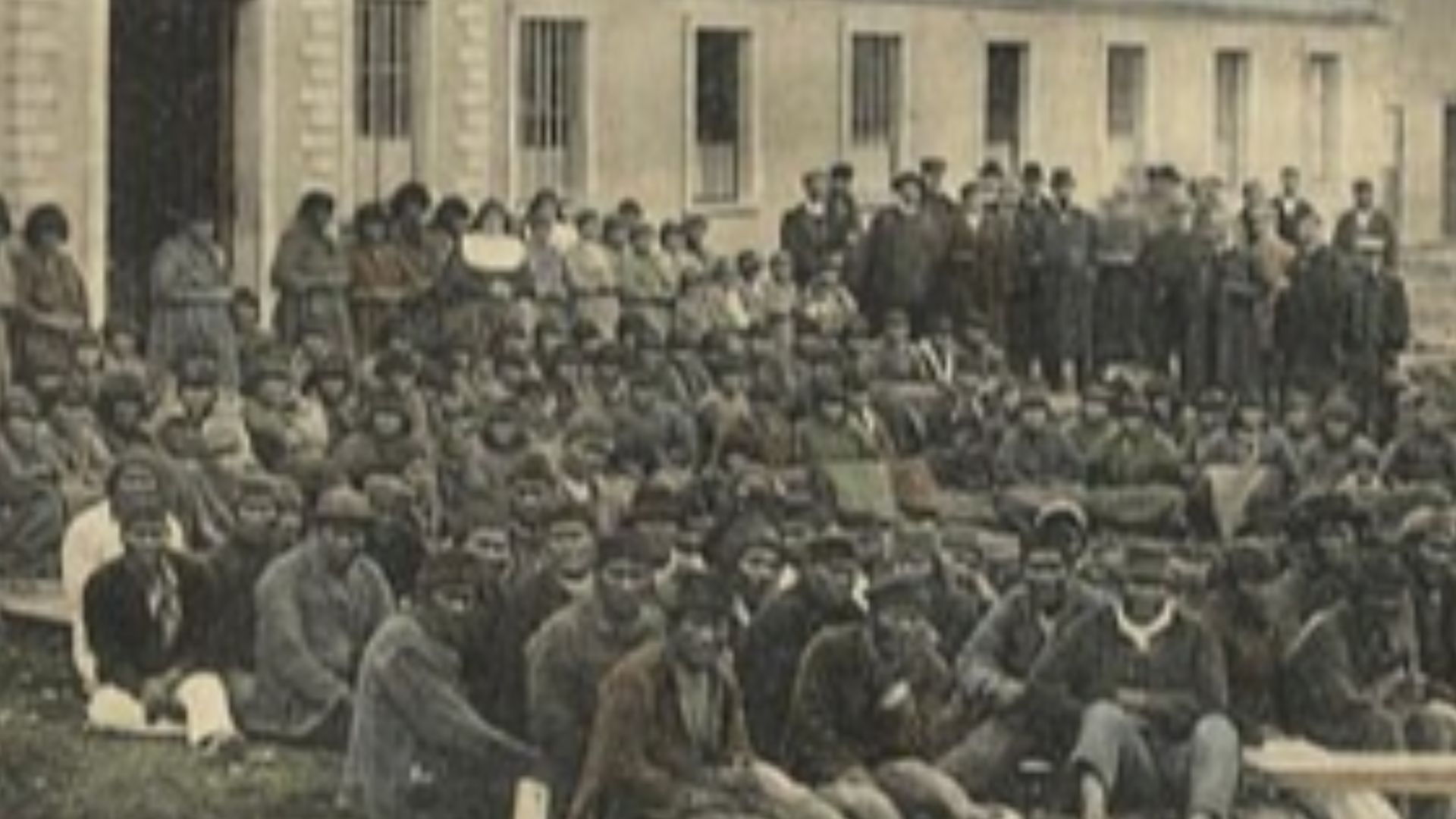 File:Selknam Isla Dawson.jpg