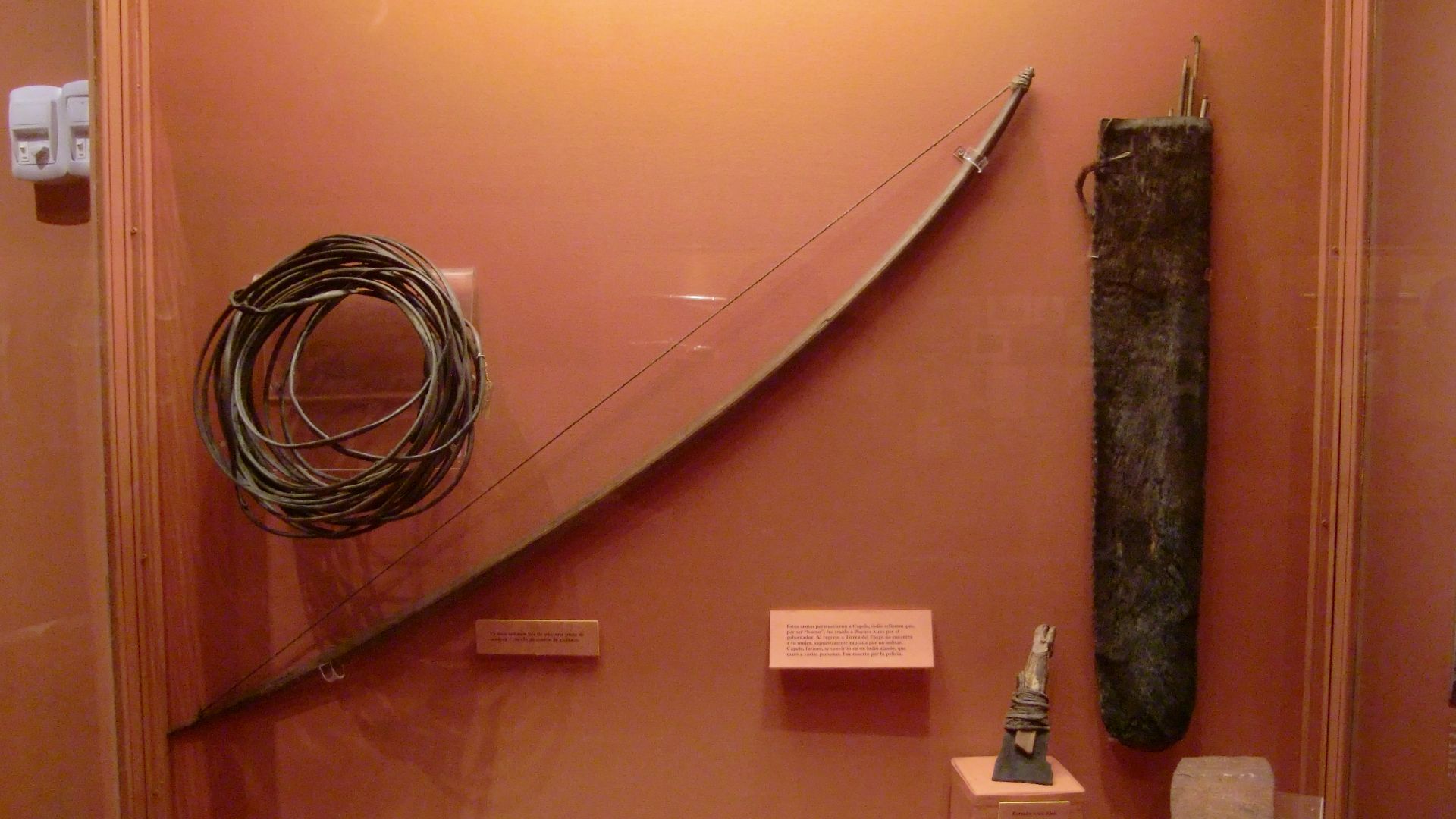 File:Selknam bow.JPG