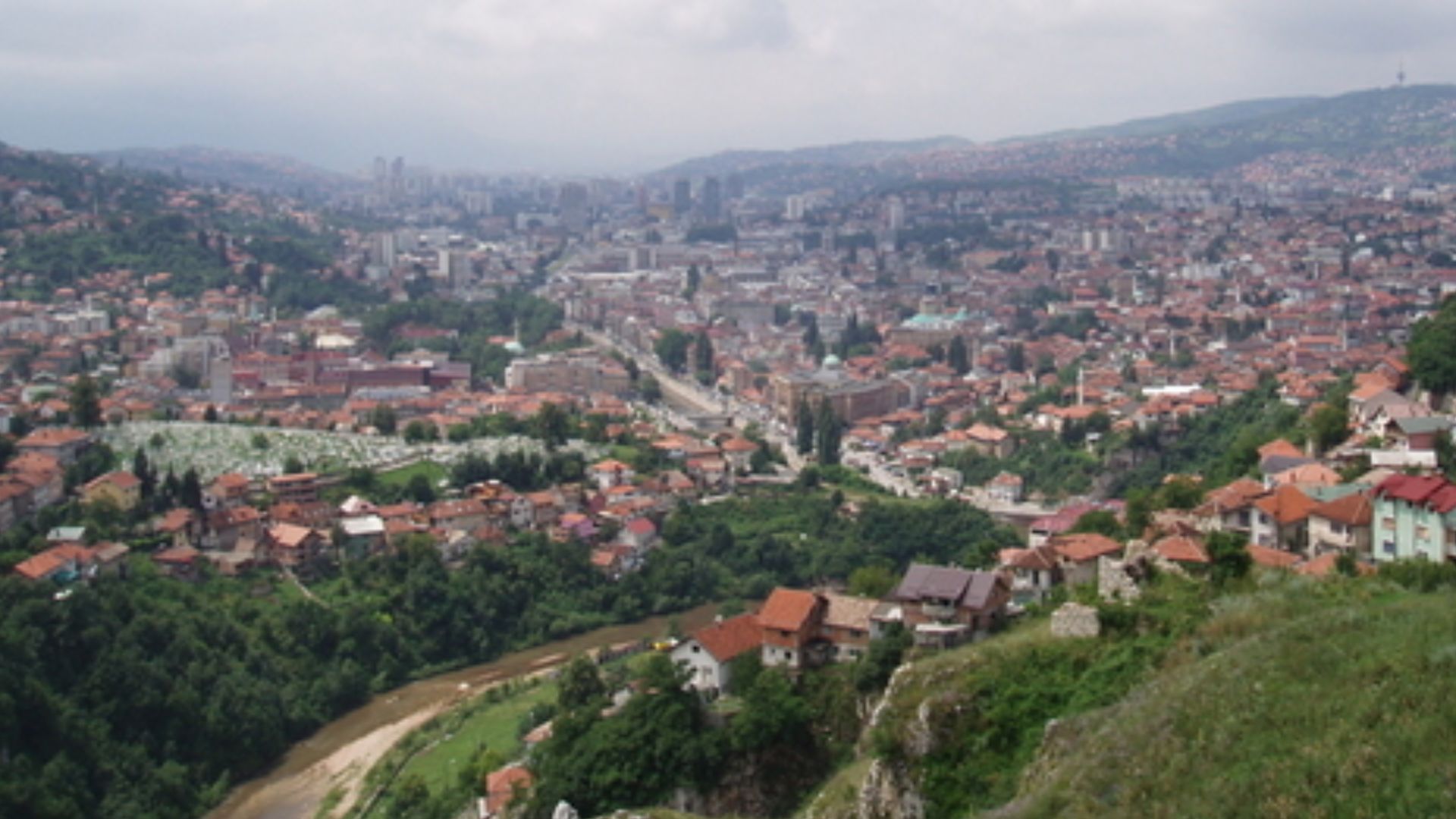 File:Sarajevoview.jpg