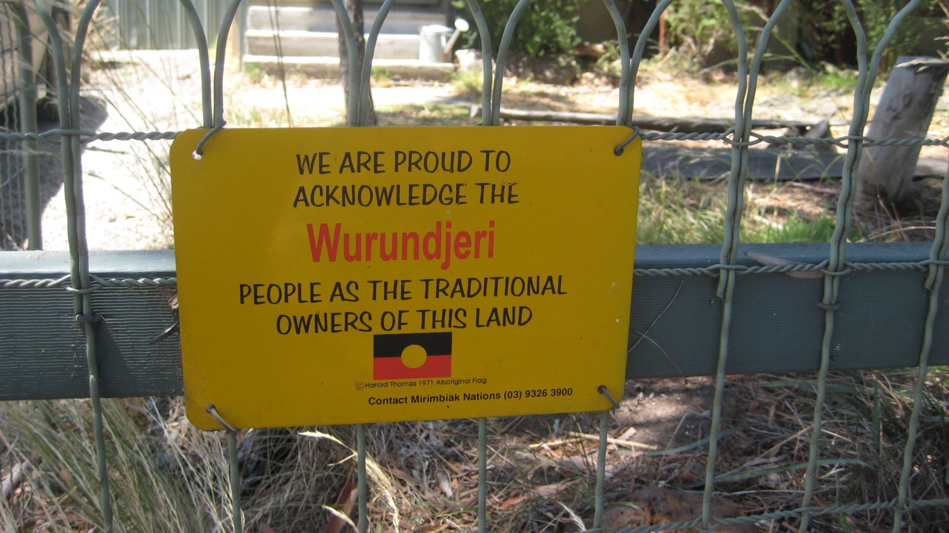 File:Sign acknowledging Aboriginal Custodians of the land.JPG