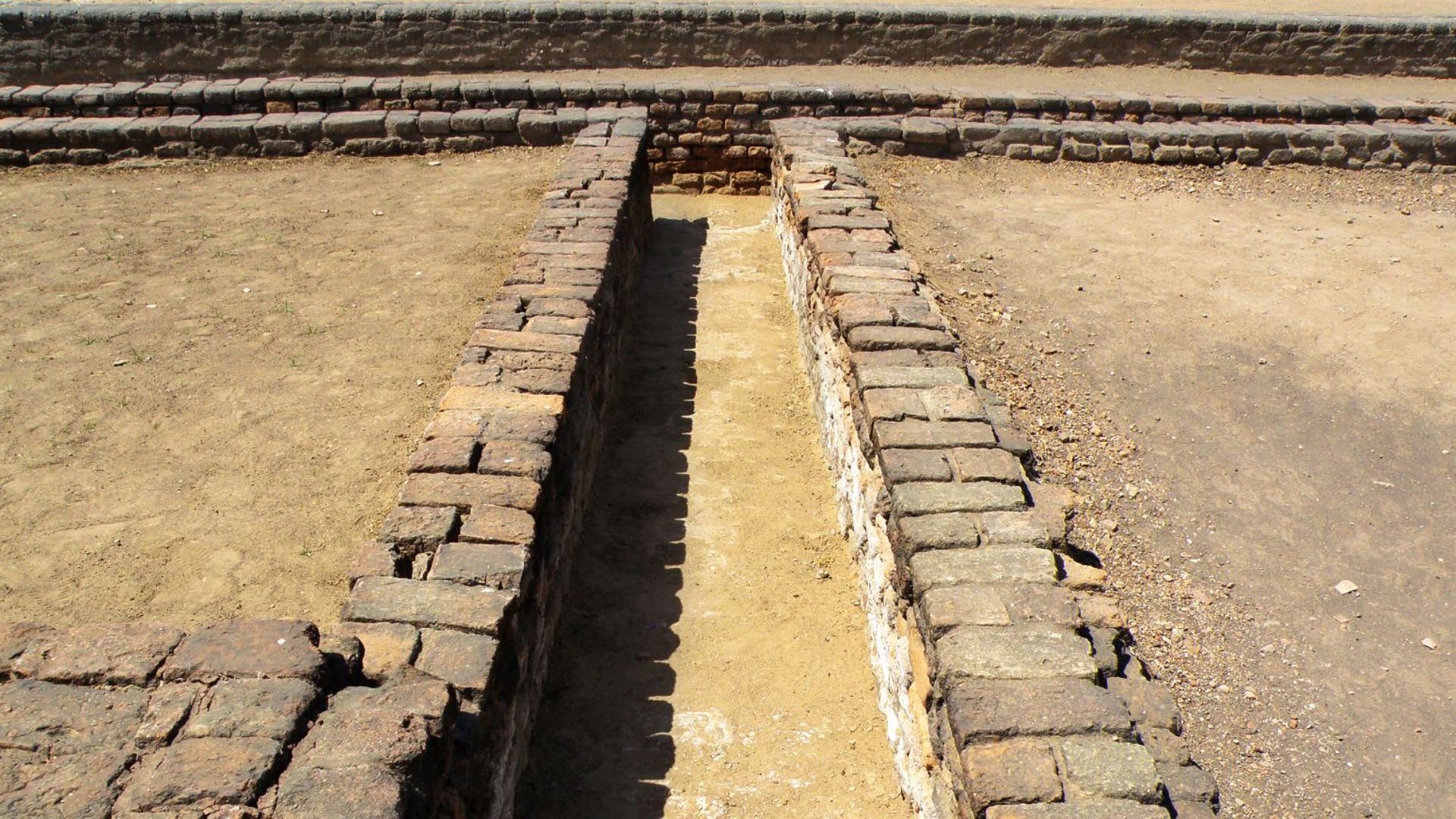File:A drain at Lothal.jpg