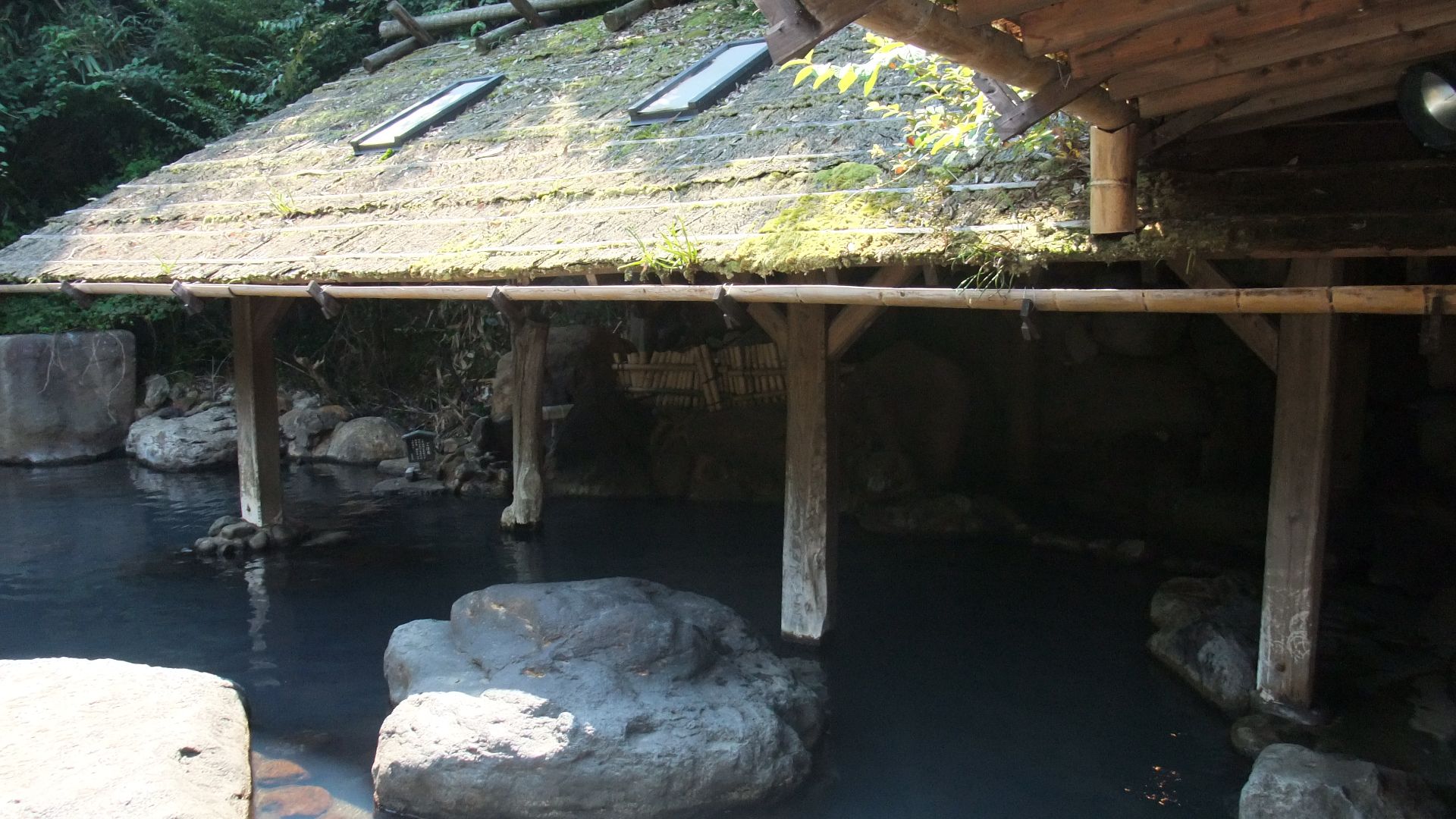 File:Kurokawa-onsen.jpg
